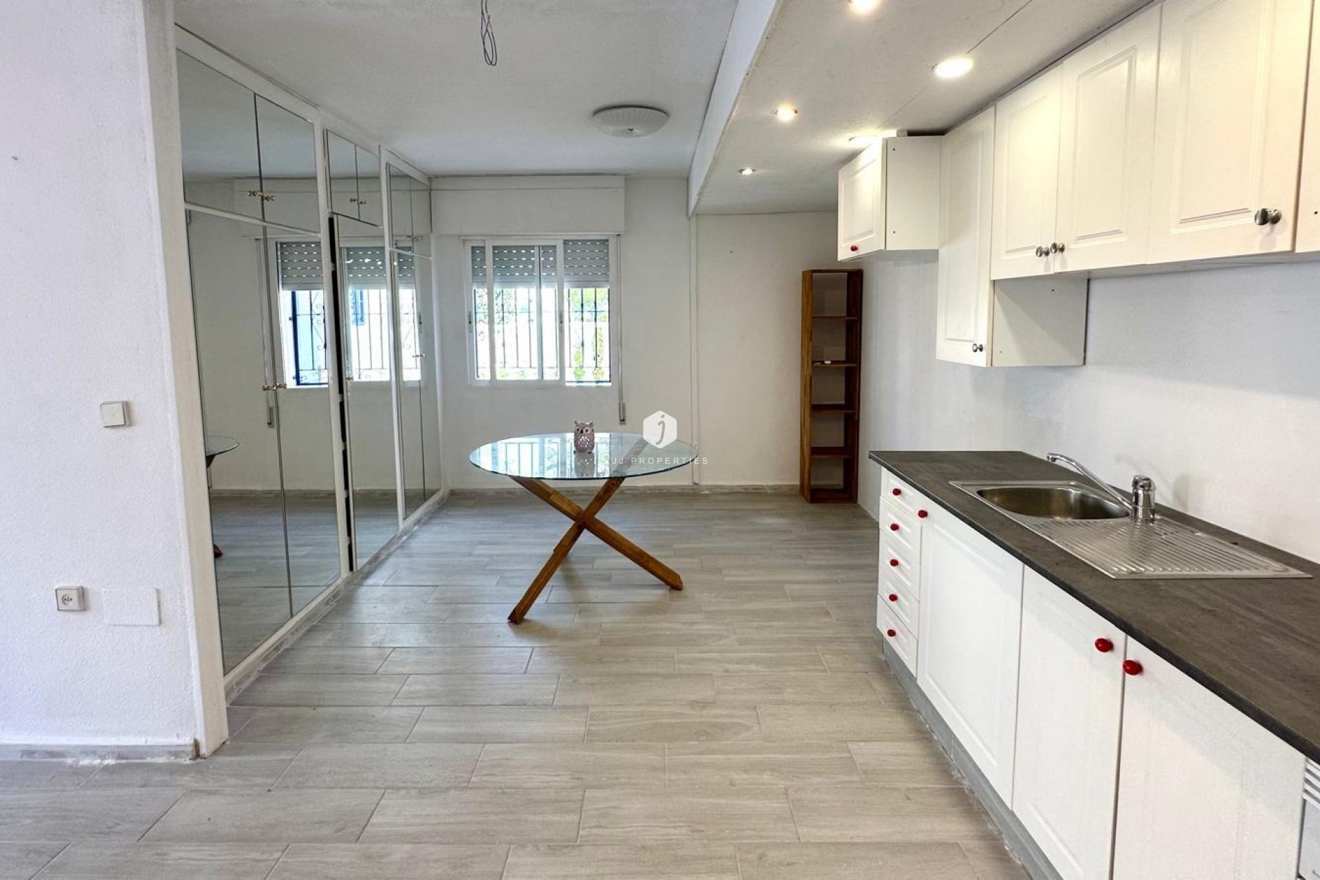 Aus zweiter Hand - Chalet -
Torrevieja - Carrefour