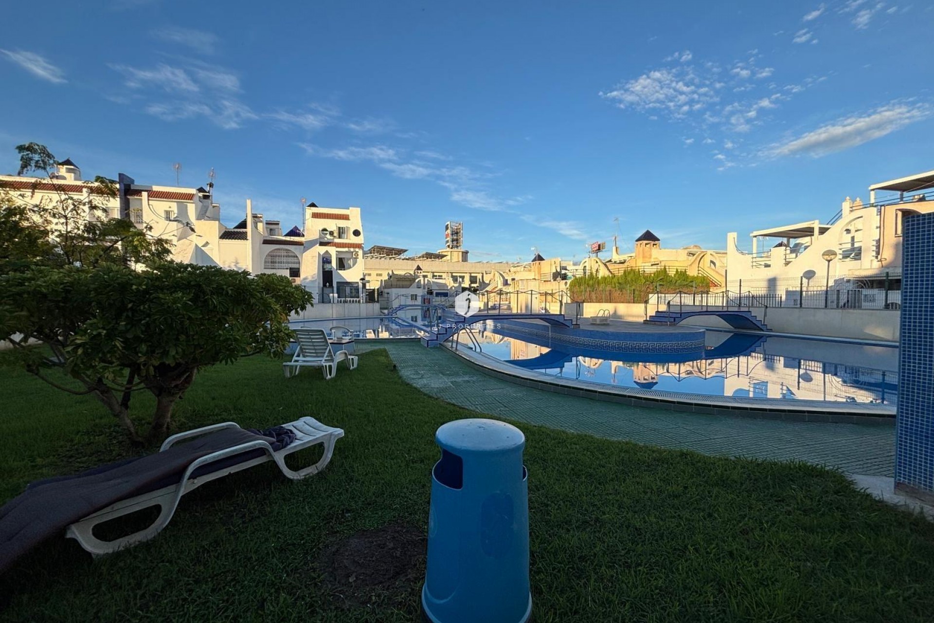 Aus zweiter Hand - Chalet -
Torrevieja - Carrefour