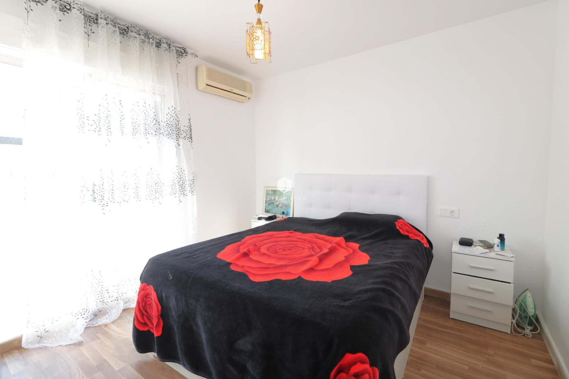Aus zweiter Hand - Chalet -
Torrevieja - Carrefour
