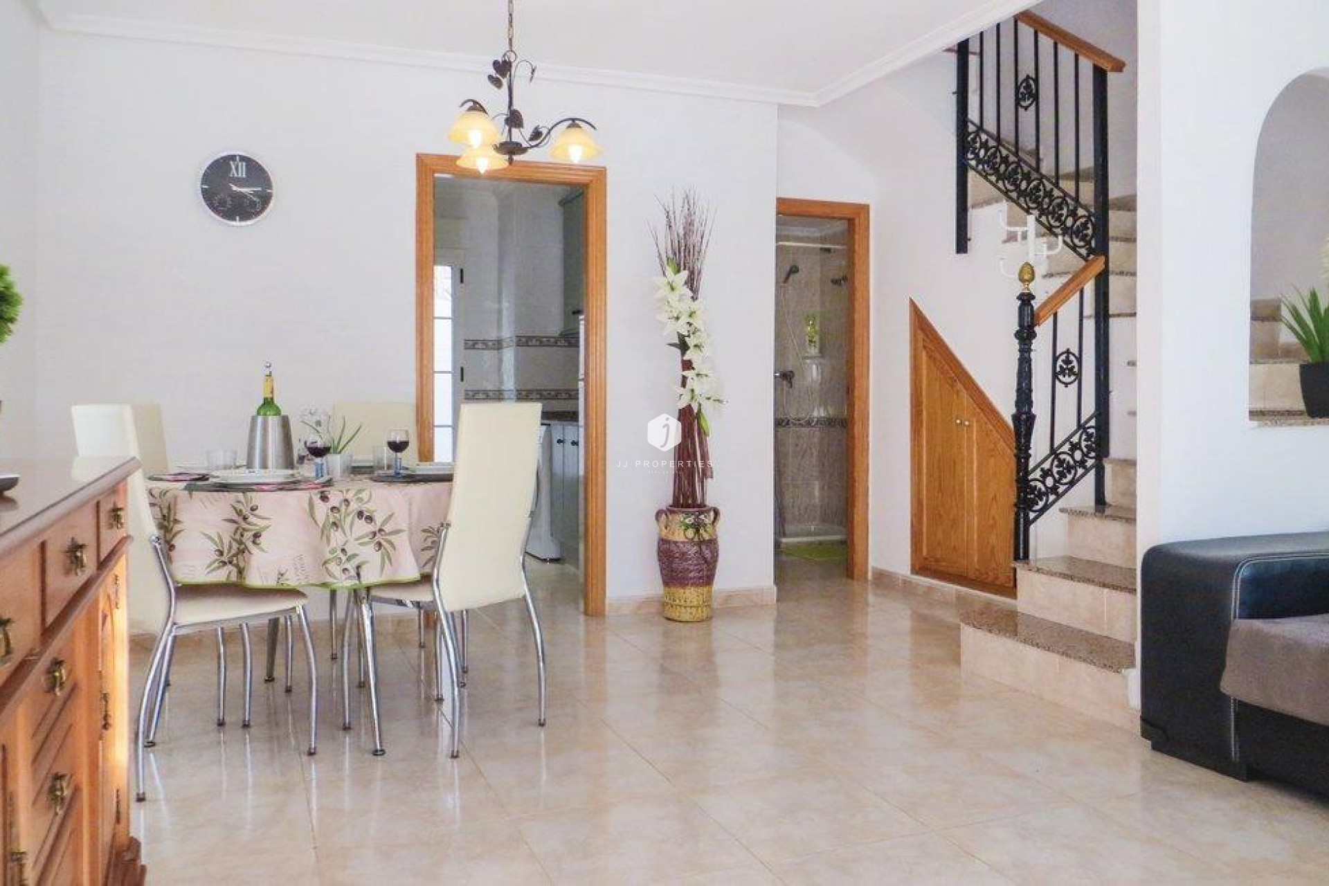 Aus zweiter Hand - Chalet -
Torrevieja - Carrefour