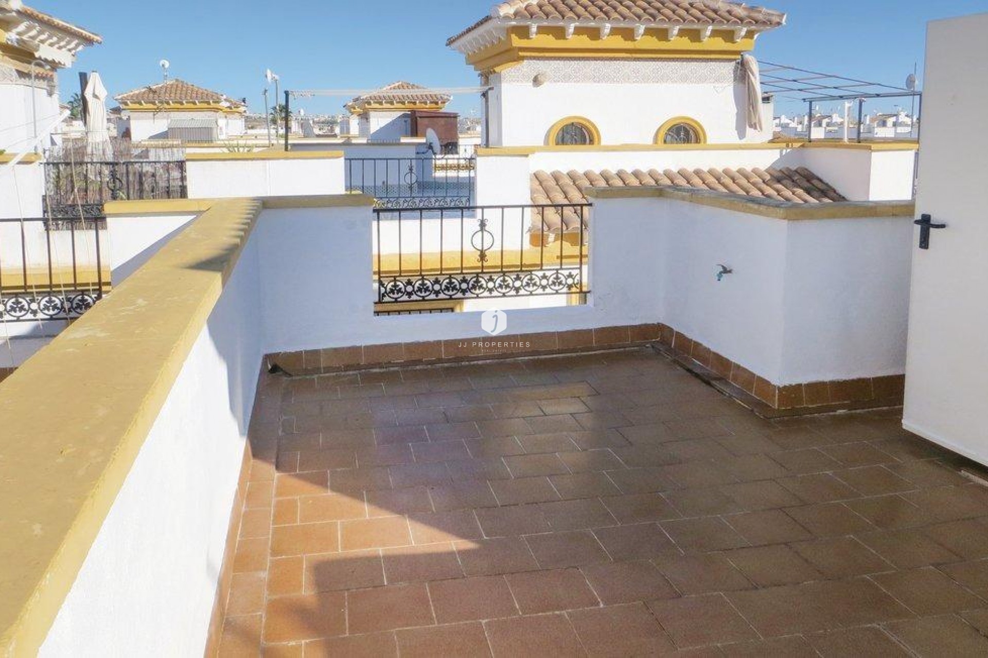 Aus zweiter Hand - Chalet -
Torrevieja - Carrefour