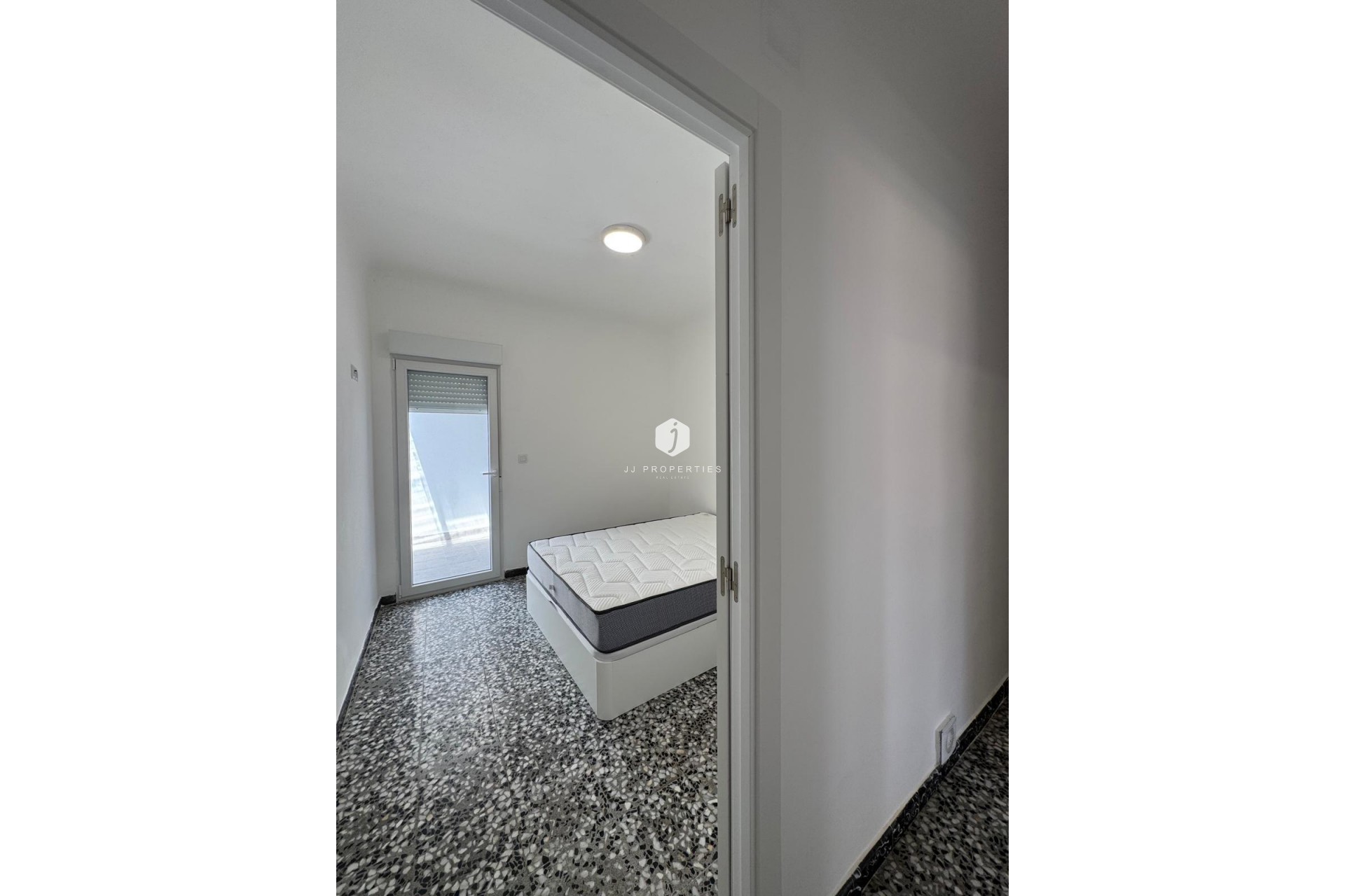 Aus zweiter Hand - Chalet -
Torrevieja - Centro