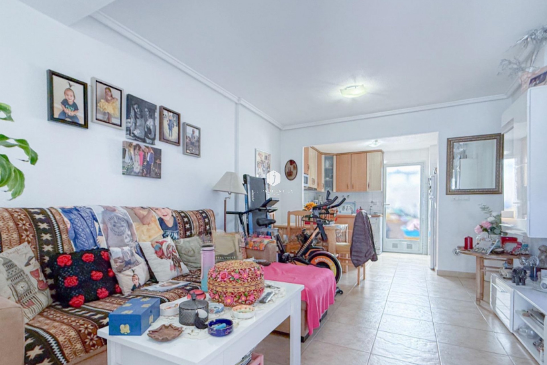 Aus zweiter Hand - Chalet -
Torrevieja - Costa Blanca