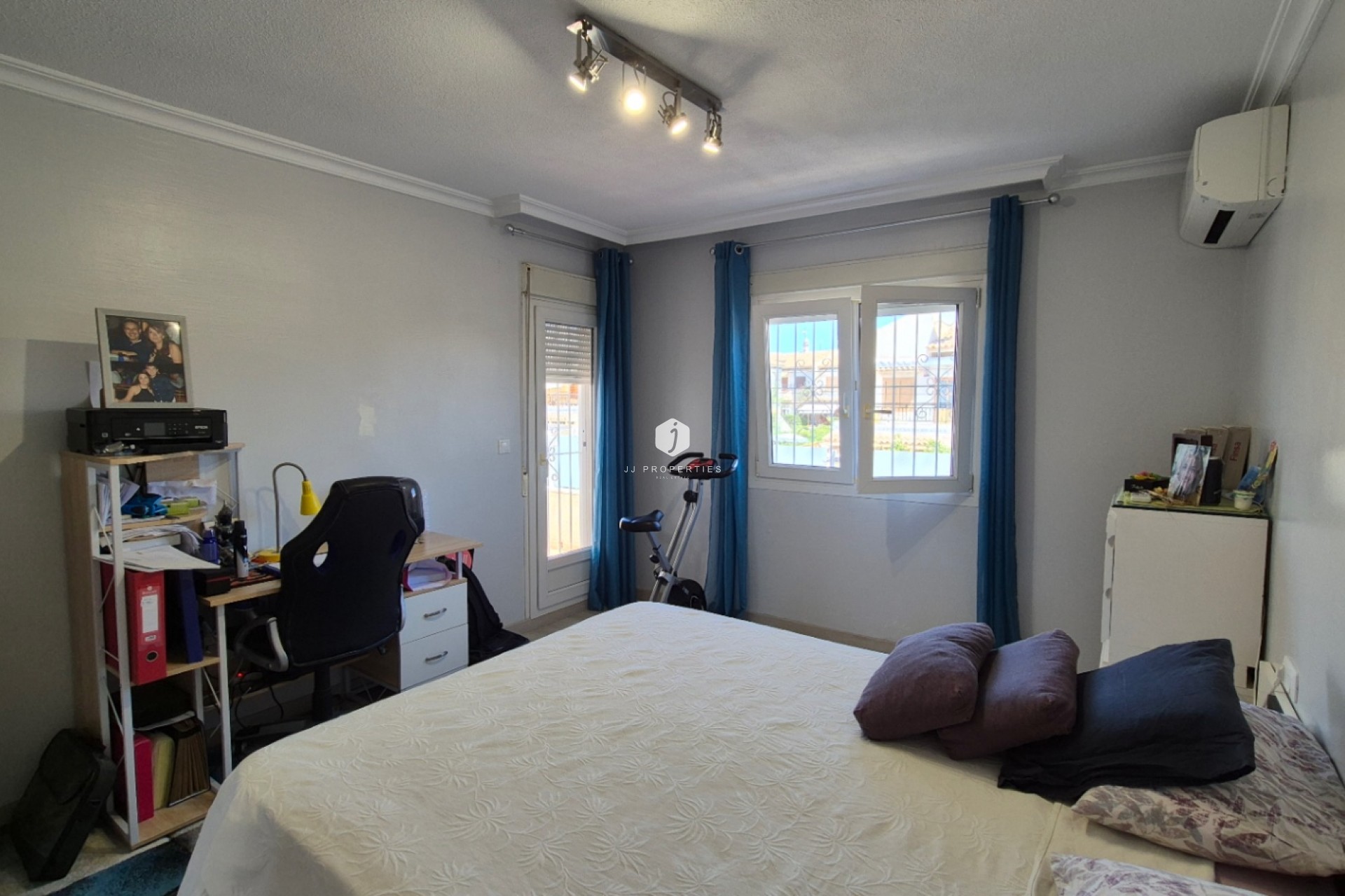 Aus zweiter Hand - Chalet -
Torrevieja - Costa Blanca