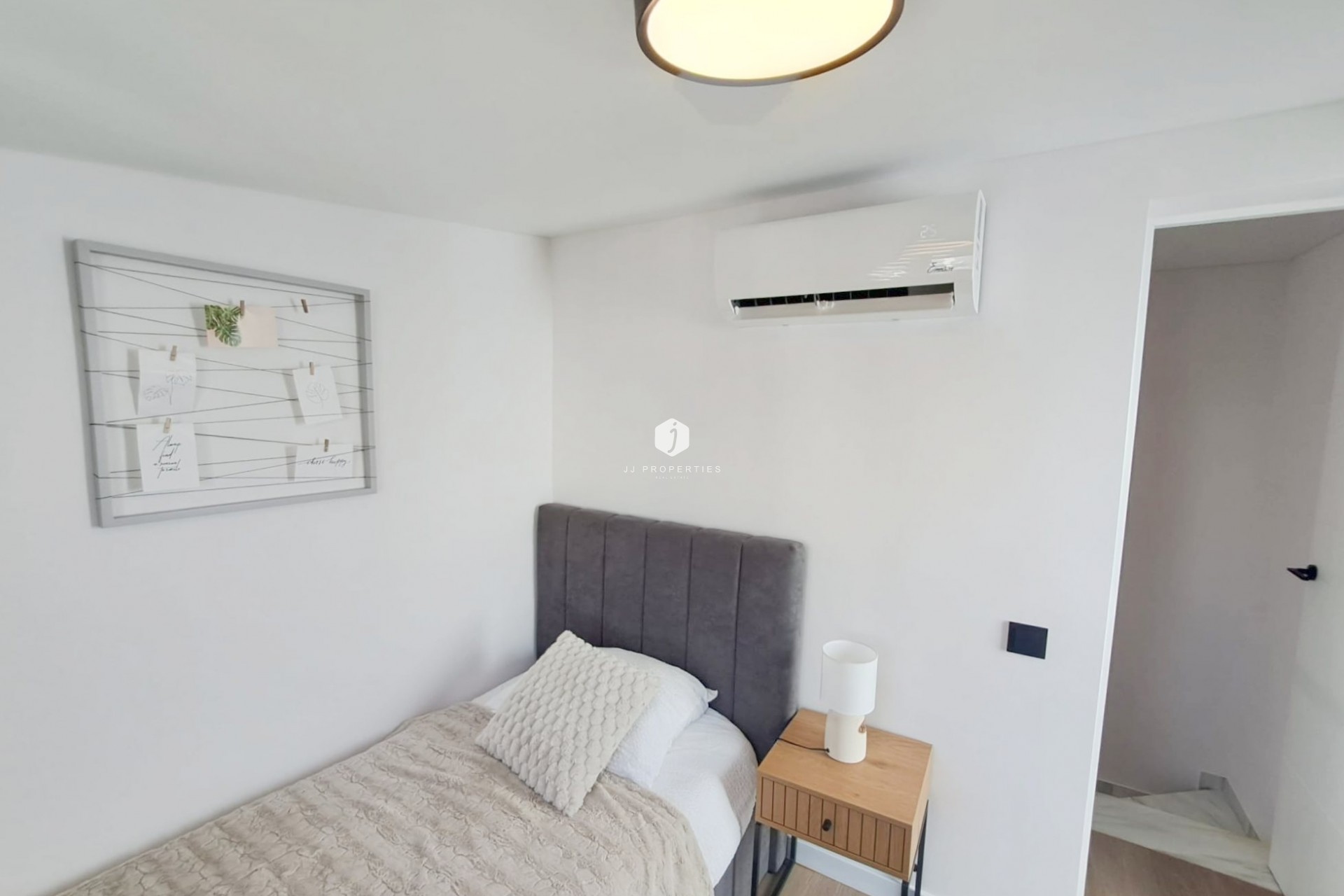 Aus zweiter Hand - Chalet -
Torrevieja - Costa Blanca