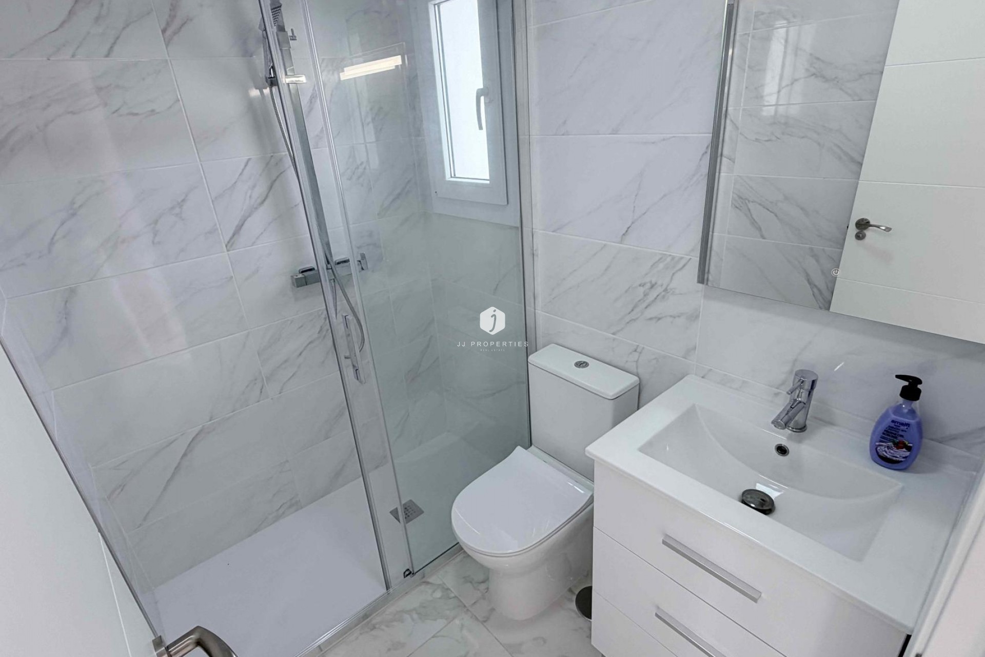 Aus zweiter Hand - Chalet -
Torrevieja - Costa Blanca