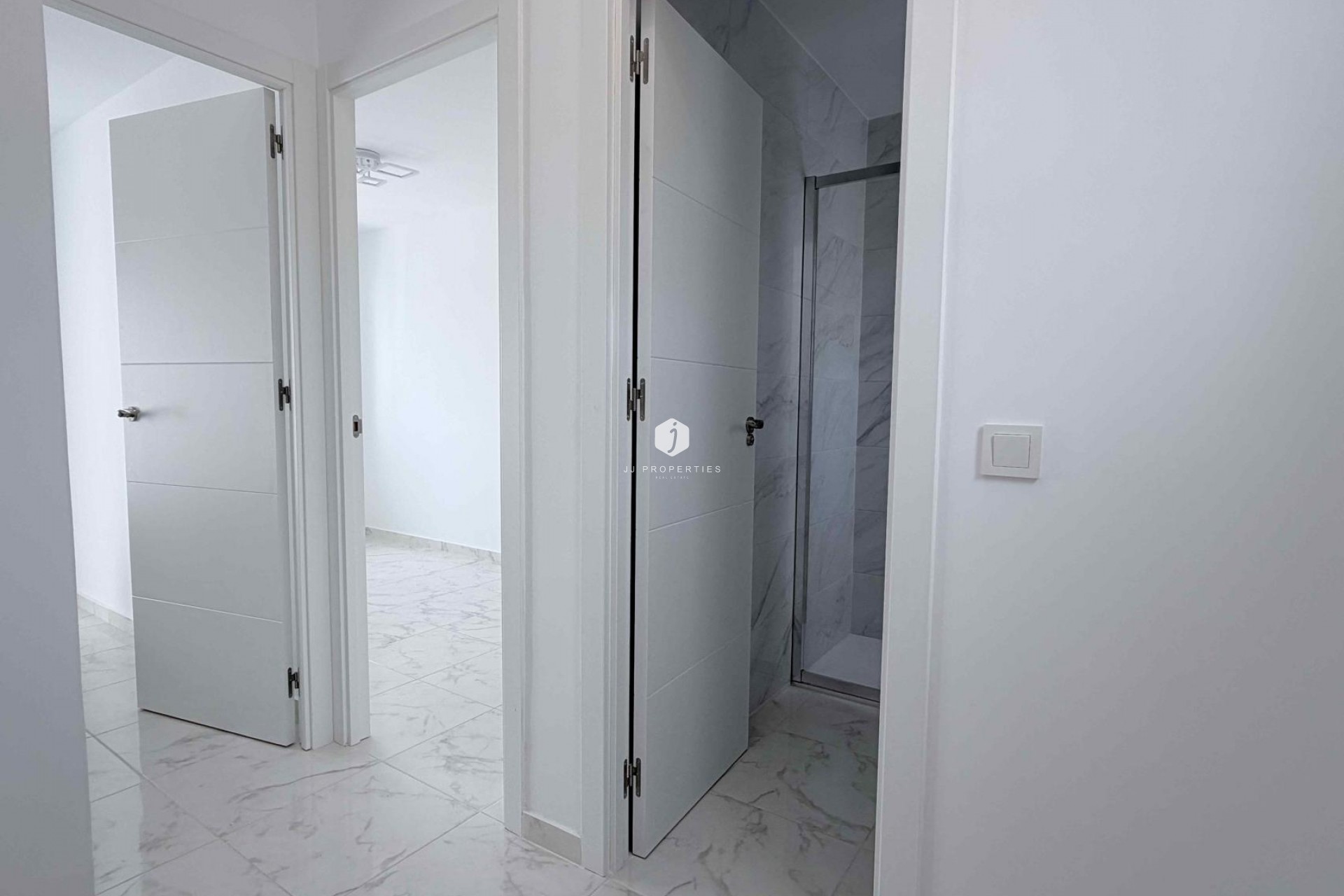 Aus zweiter Hand - Chalet -
Torrevieja - Costa Blanca