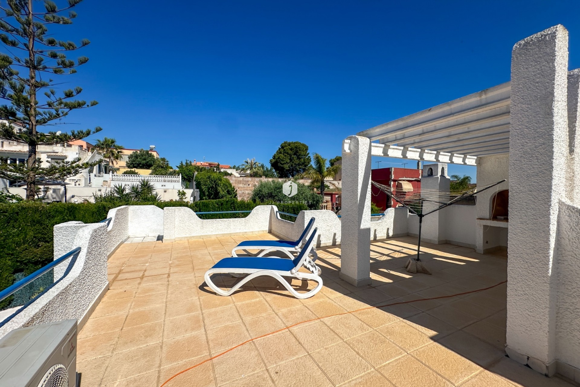 Aus zweiter Hand - Chalet -
Torrevieja - Costa Blanca