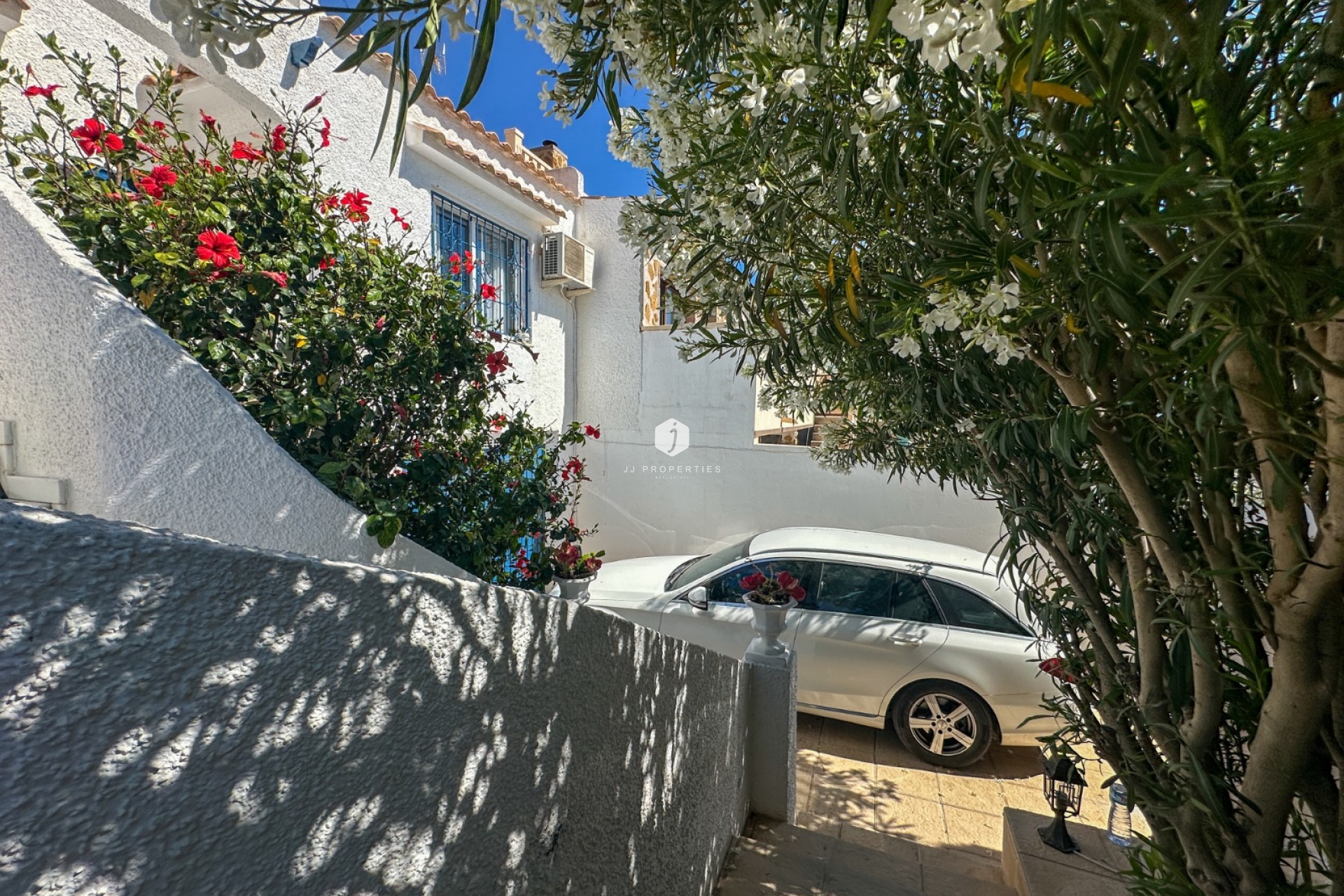 Aus zweiter Hand - Chalet -
Torrevieja - Costa Blanca