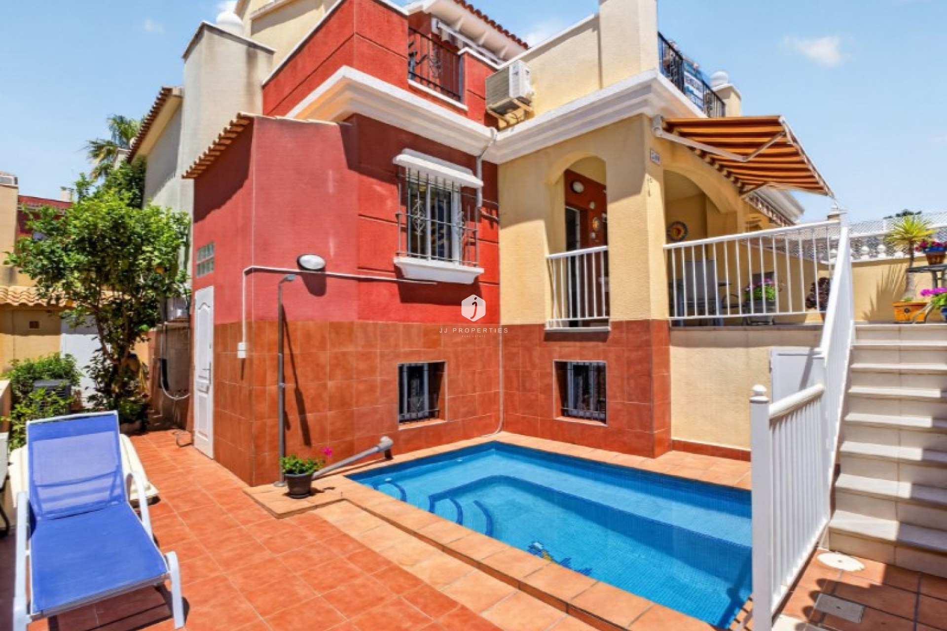 Aus zweiter Hand - Chalet -
Torrevieja - Costa Blanca