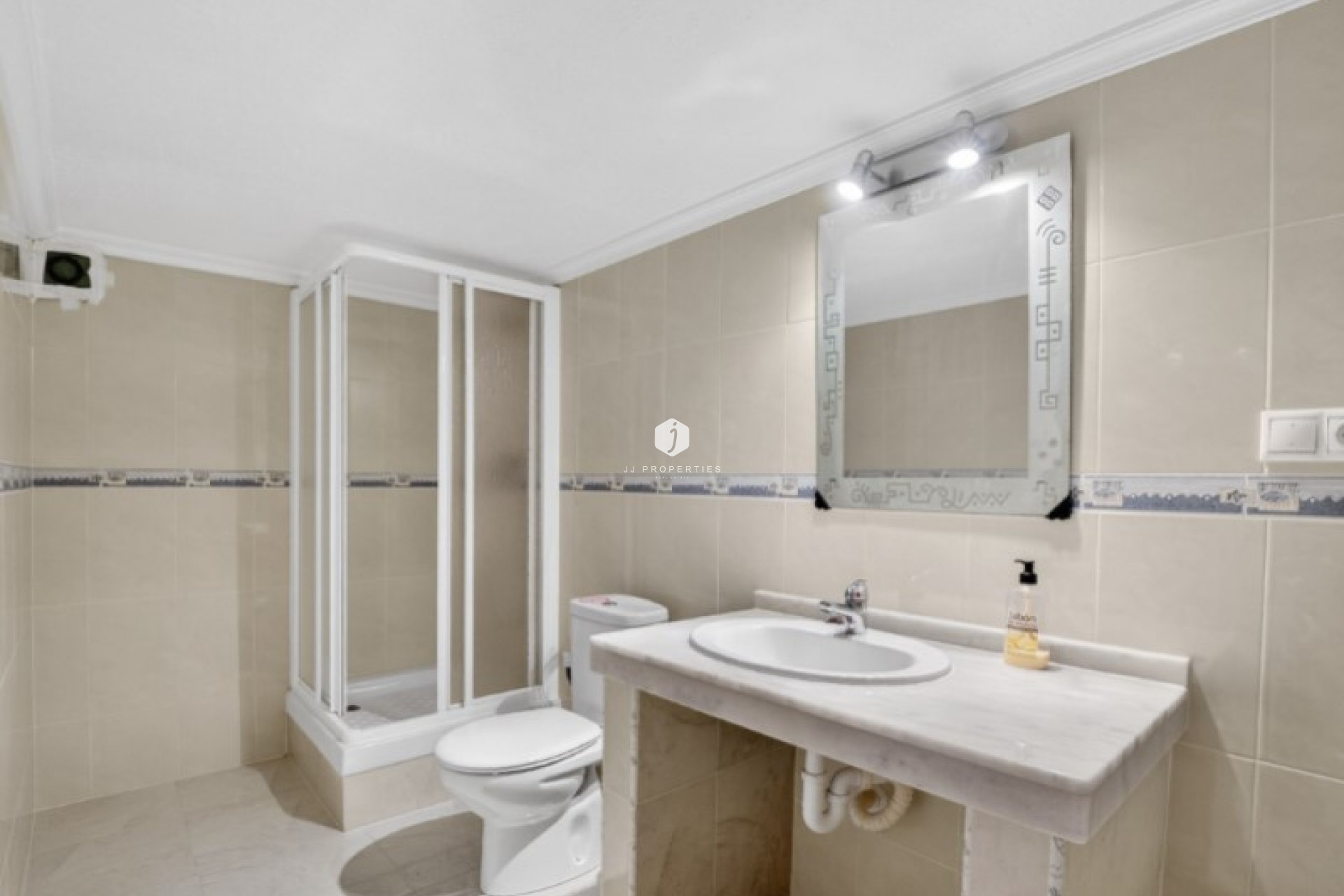 Aus zweiter Hand - Chalet -
Torrevieja - Costa Blanca