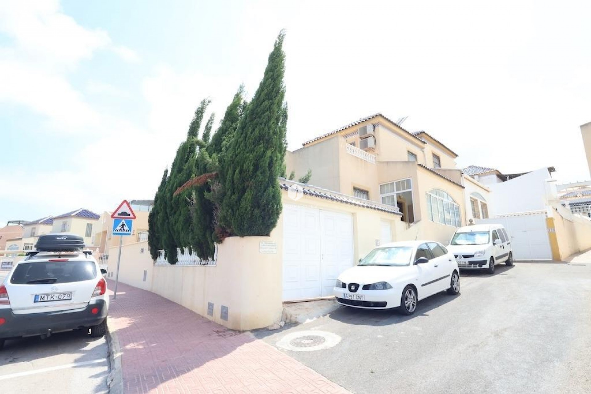 Aus zweiter Hand - Chalet -
Torrevieja - Costa Blanca