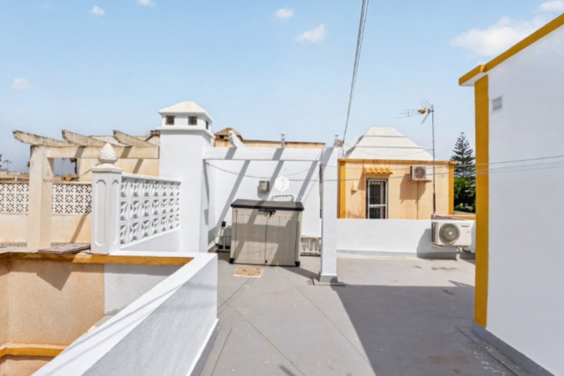 Aus zweiter Hand - Chalet -
Torrevieja - Costa Blanca