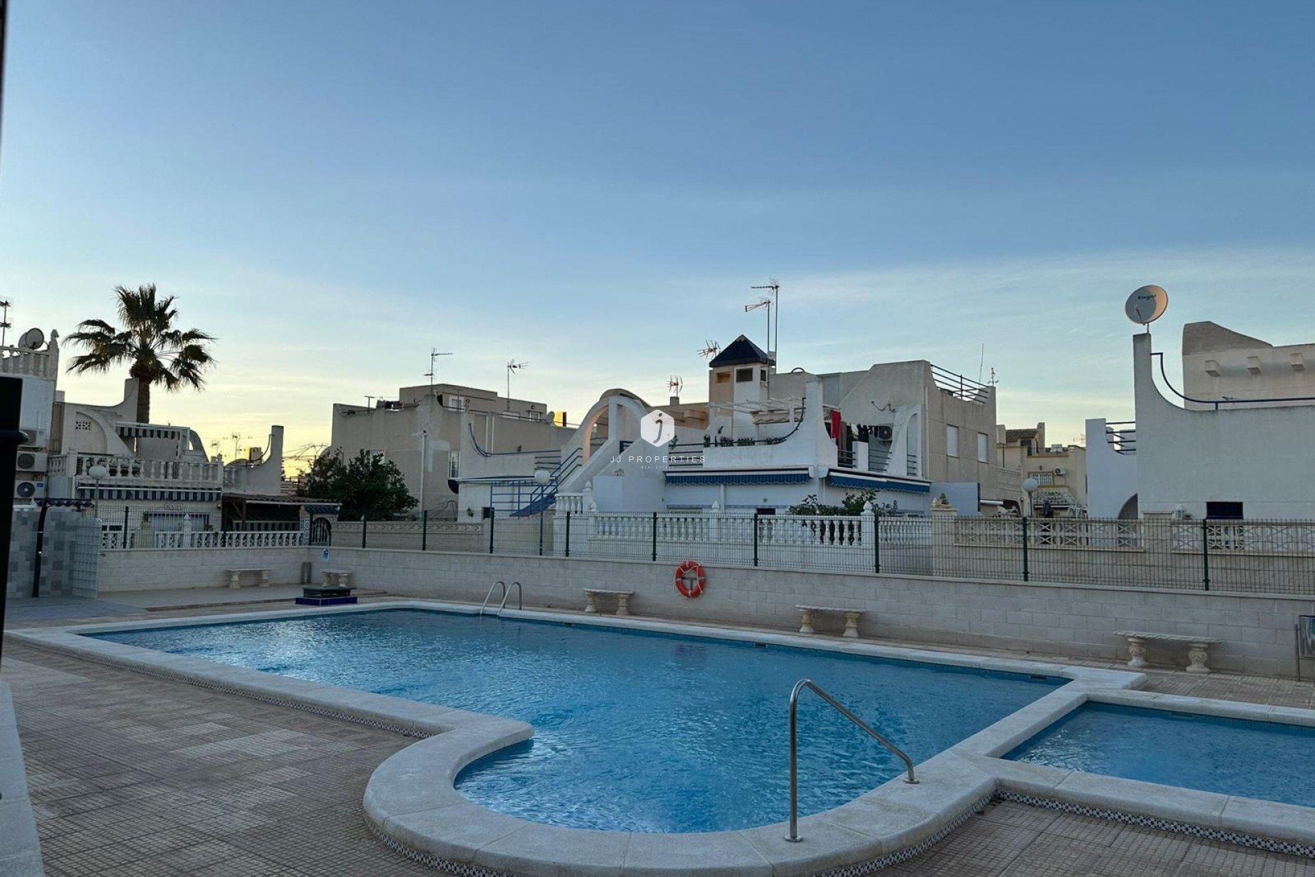 Aus zweiter Hand - Chalet -
Torrevieja - Doña ines