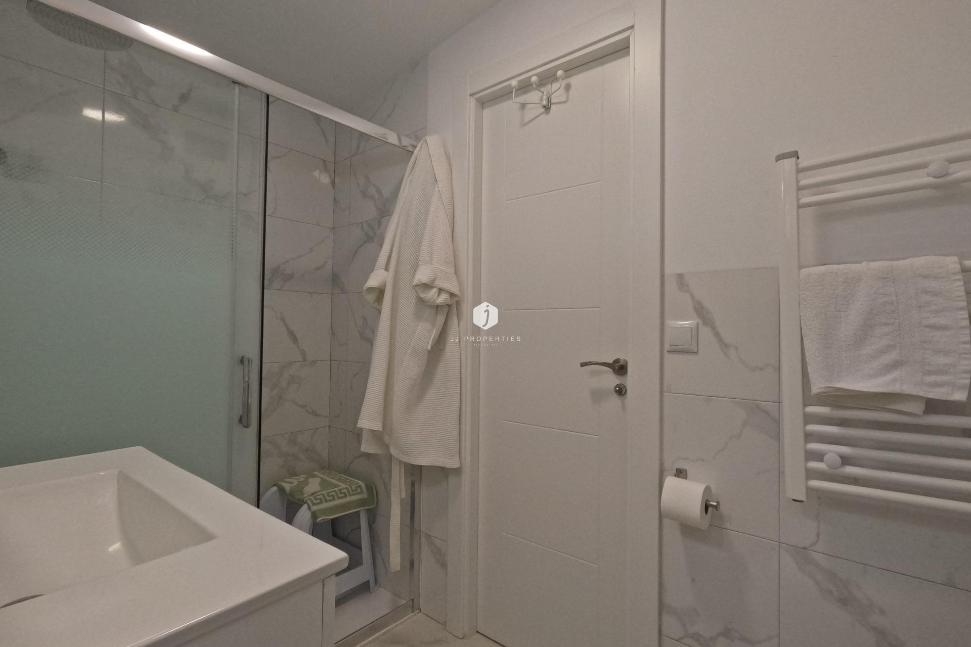 Aus zweiter Hand - Chalet -
Torrevieja - El Acequión - Los Náufragos