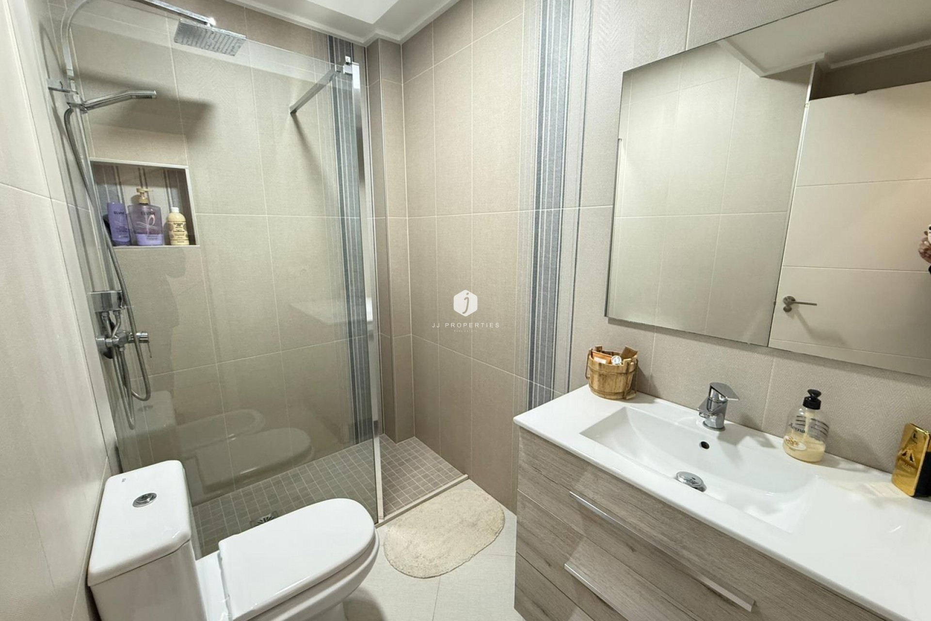 Aus zweiter Hand - Chalet -
Torrevieja - El chaparral