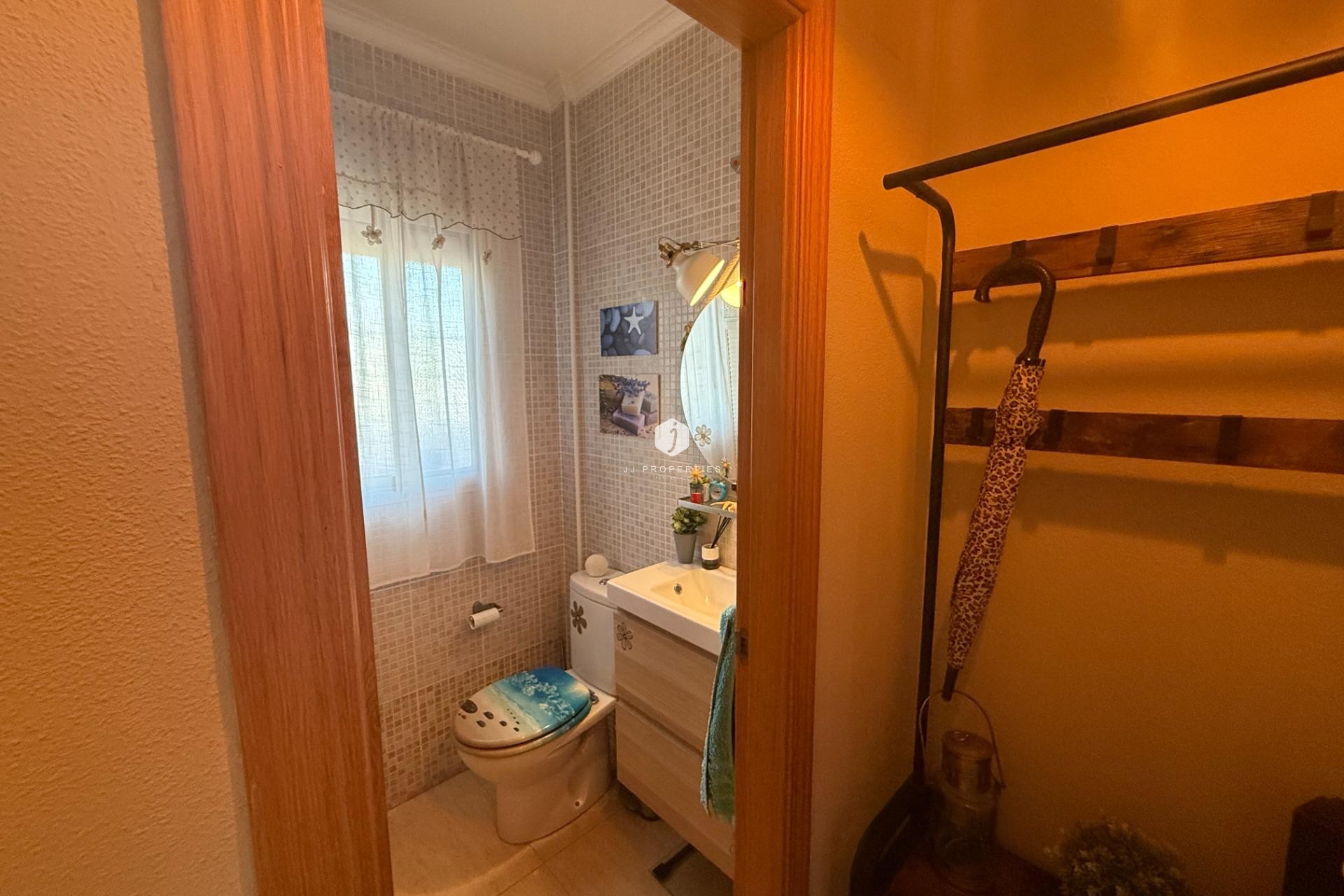 Aus zweiter Hand - Chalet -
Torrevieja - El Limonar