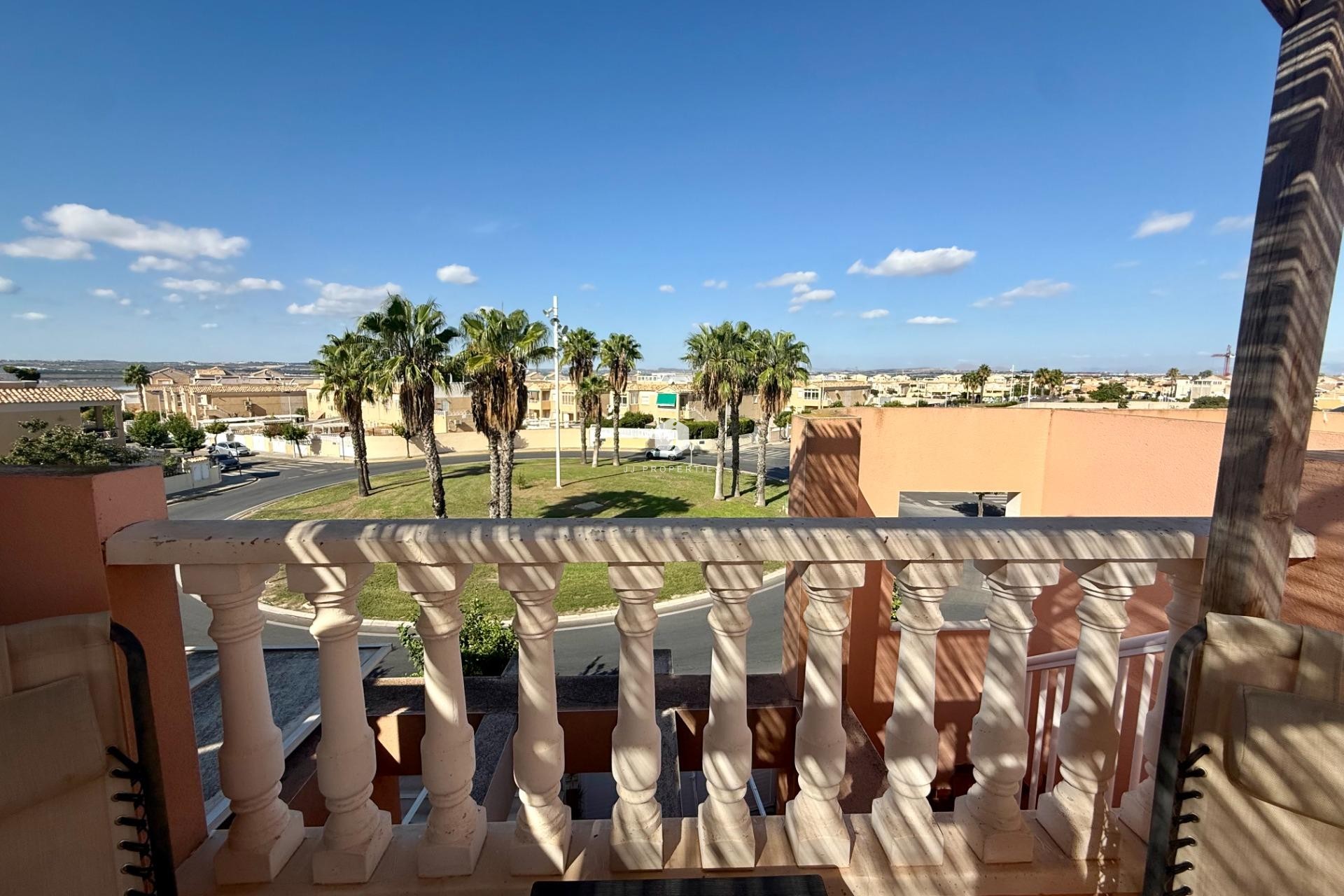 Aus zweiter Hand - Chalet -
Torrevieja - El Limonar