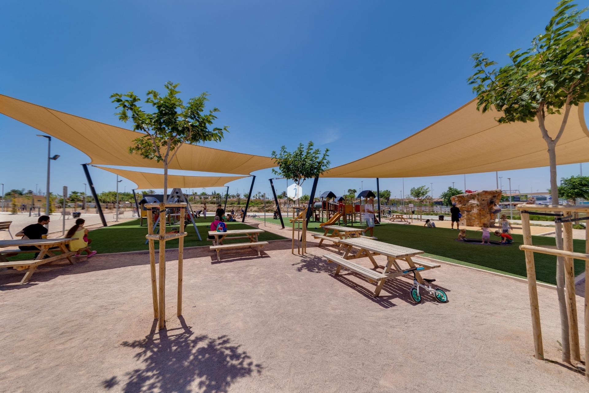 Aus zweiter Hand - Chalet -
Torrevieja - La Siesta - El Salado - Torreta