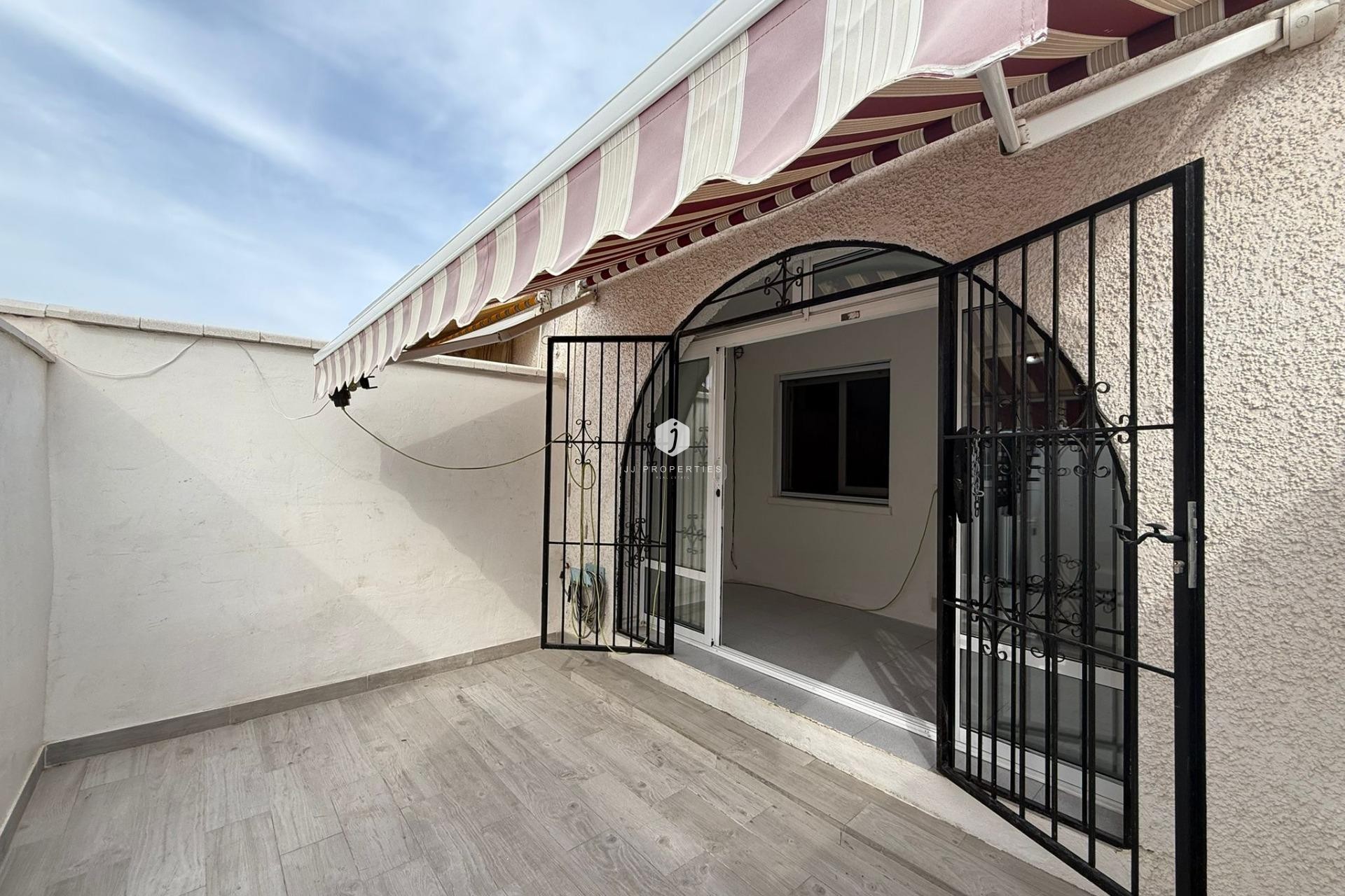 Aus zweiter Hand - Chalet -
Torrevieja - La Siesta - El Salado - Torreta