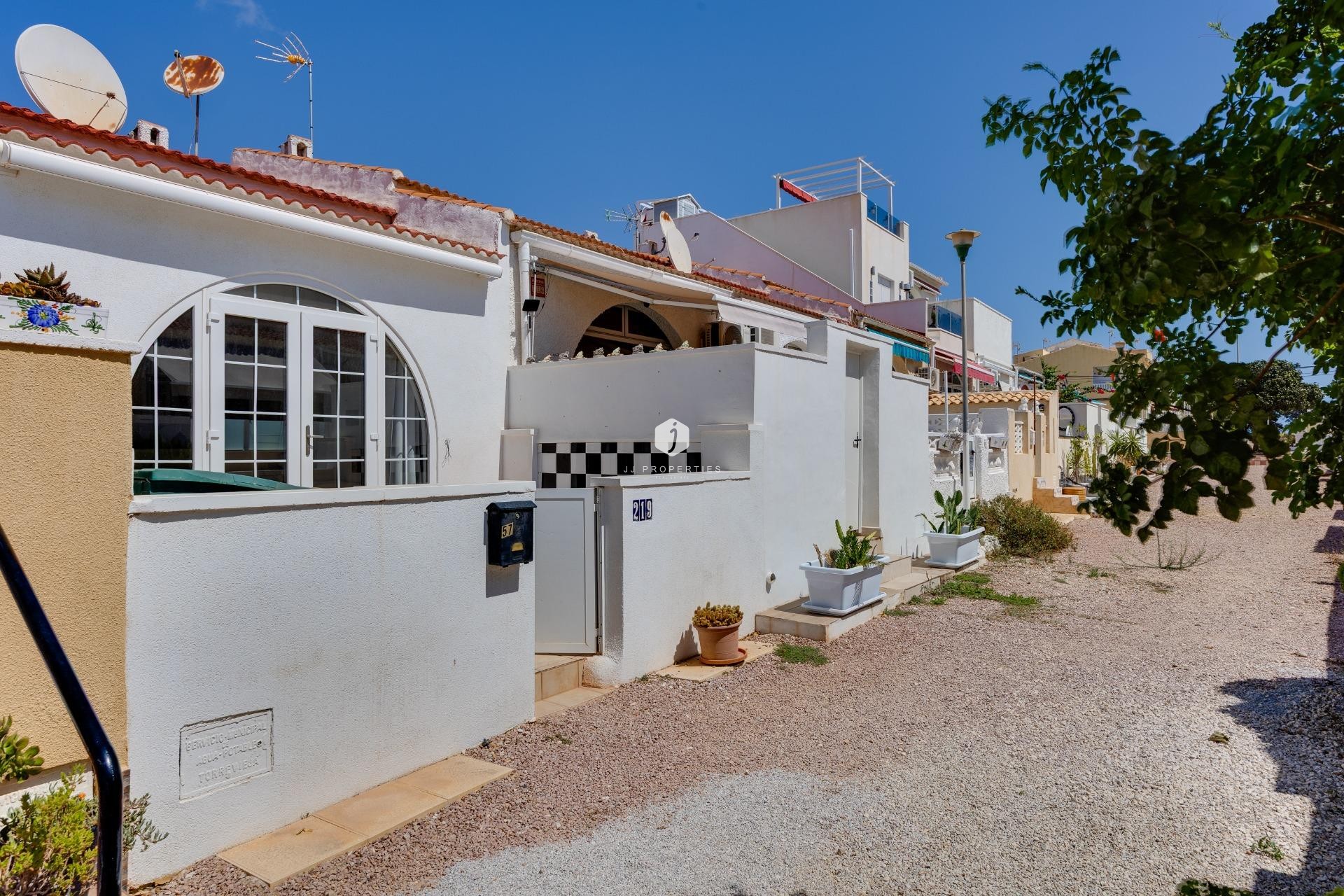 Aus zweiter Hand - Chalet -
Torrevieja - La Siesta - El Salado - Torreta