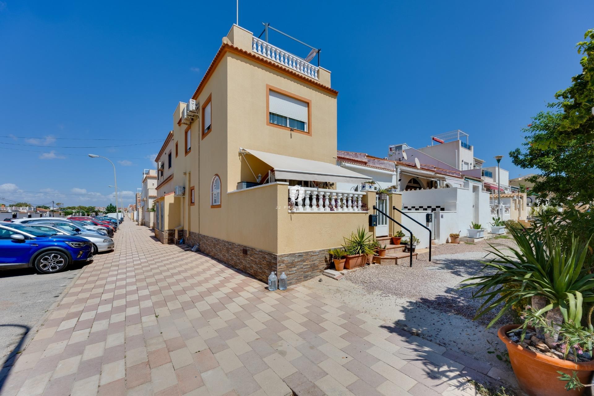 Aus zweiter Hand - Chalet -
Torrevieja - La Siesta - El Salado - Torreta