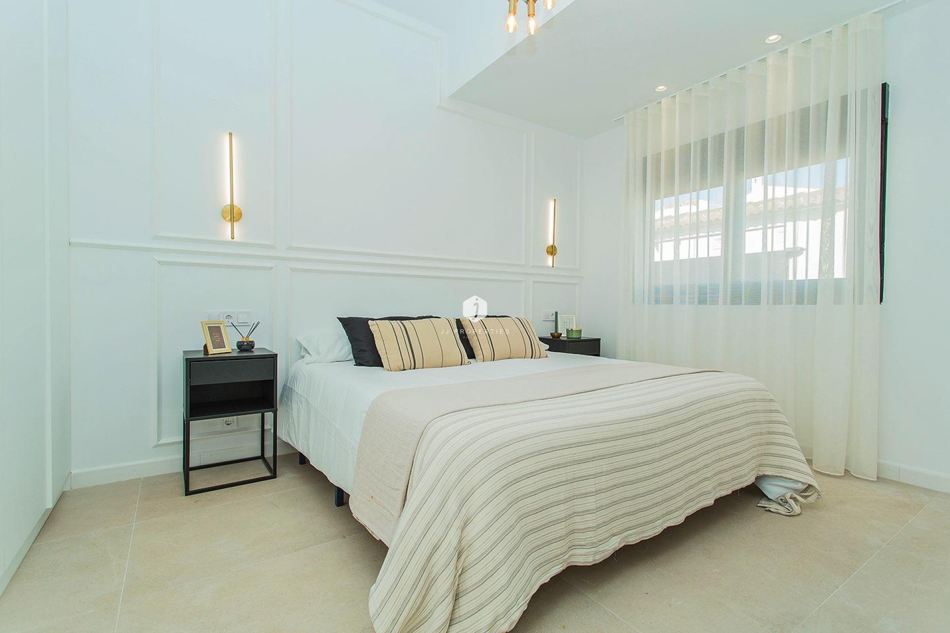 Aus zweiter Hand - Chalet -
Torrevieja - La siesta