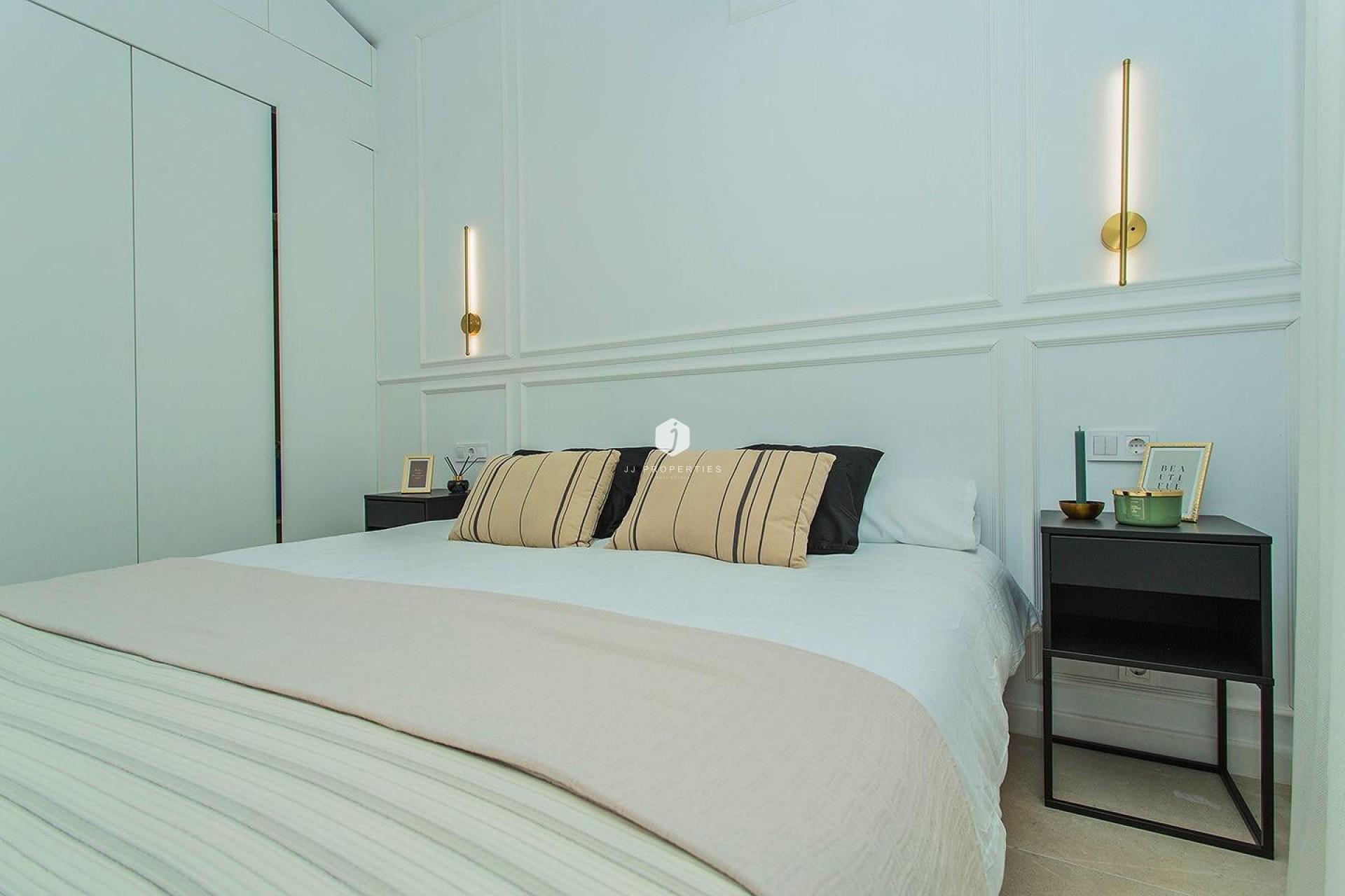 Aus zweiter Hand - Chalet -
Torrevieja - La siesta