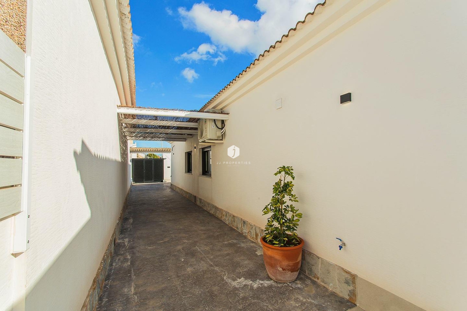 Aus zweiter Hand - Chalet -
Torrevieja - La siesta