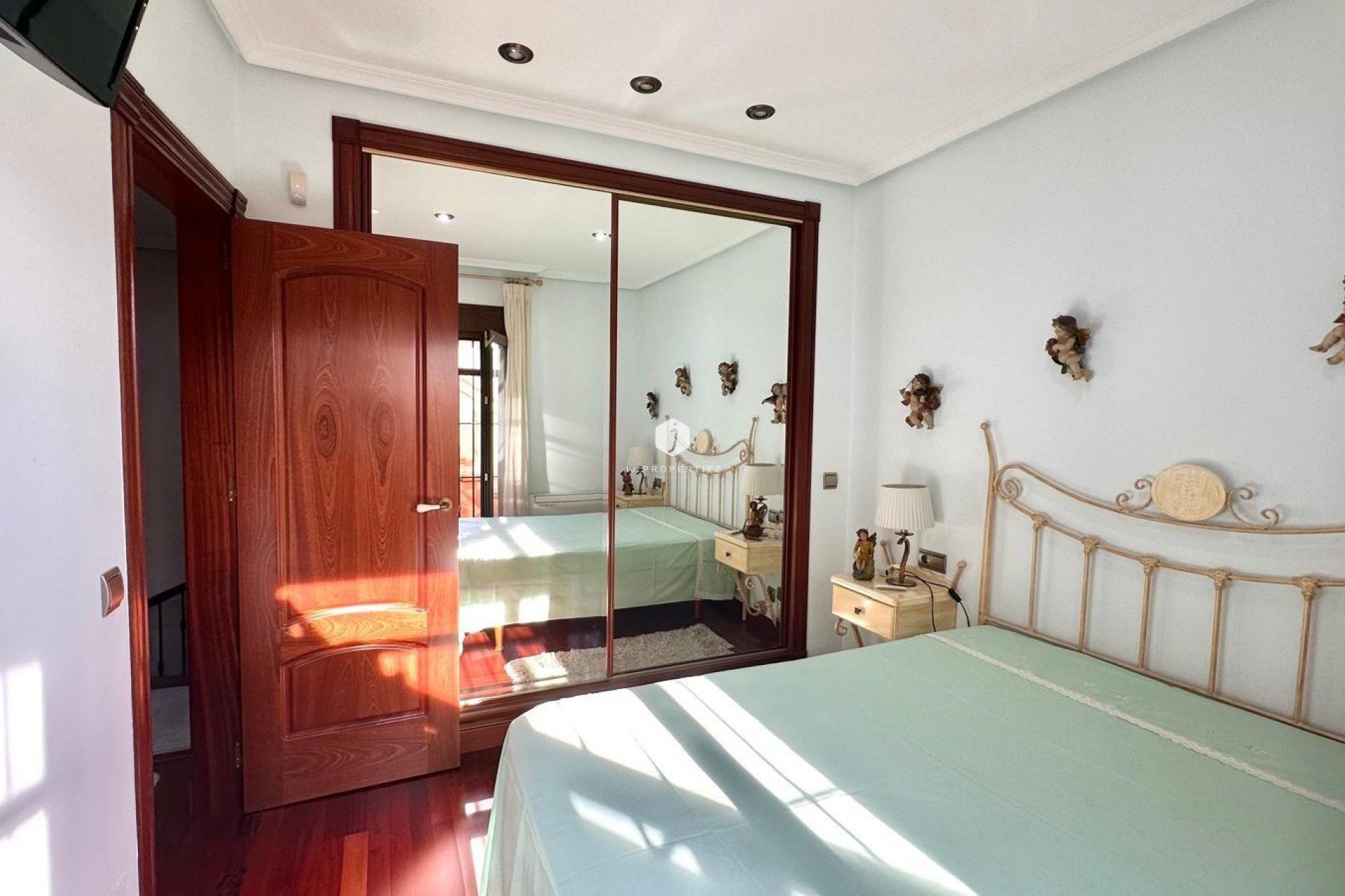Aus zweiter Hand - Chalet -
Torrevieja - La siesta