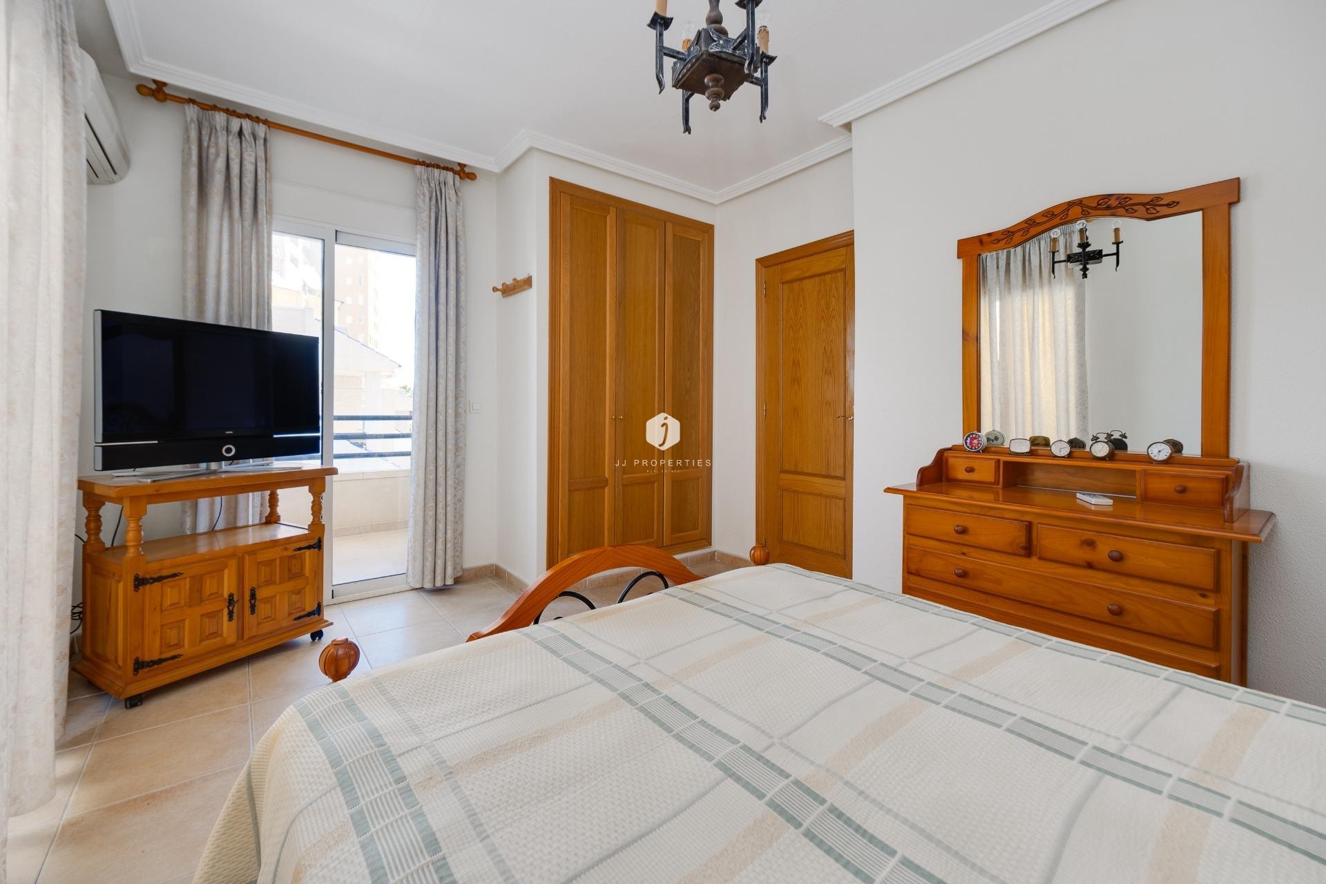 Aus zweiter Hand - Chalet -
Torrevieja - La veleta
