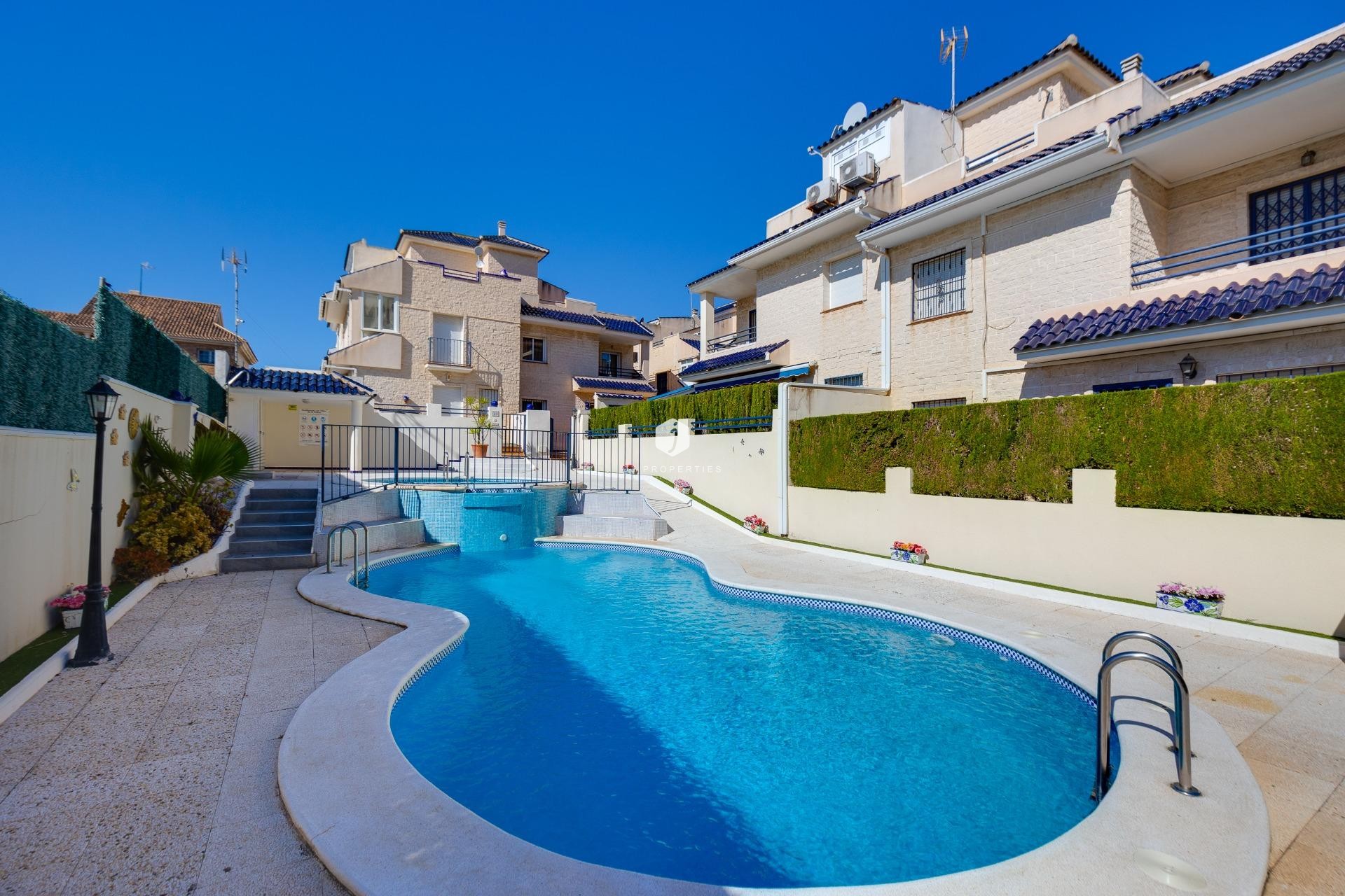 Aus zweiter Hand - Chalet -
Torrevieja - La veleta