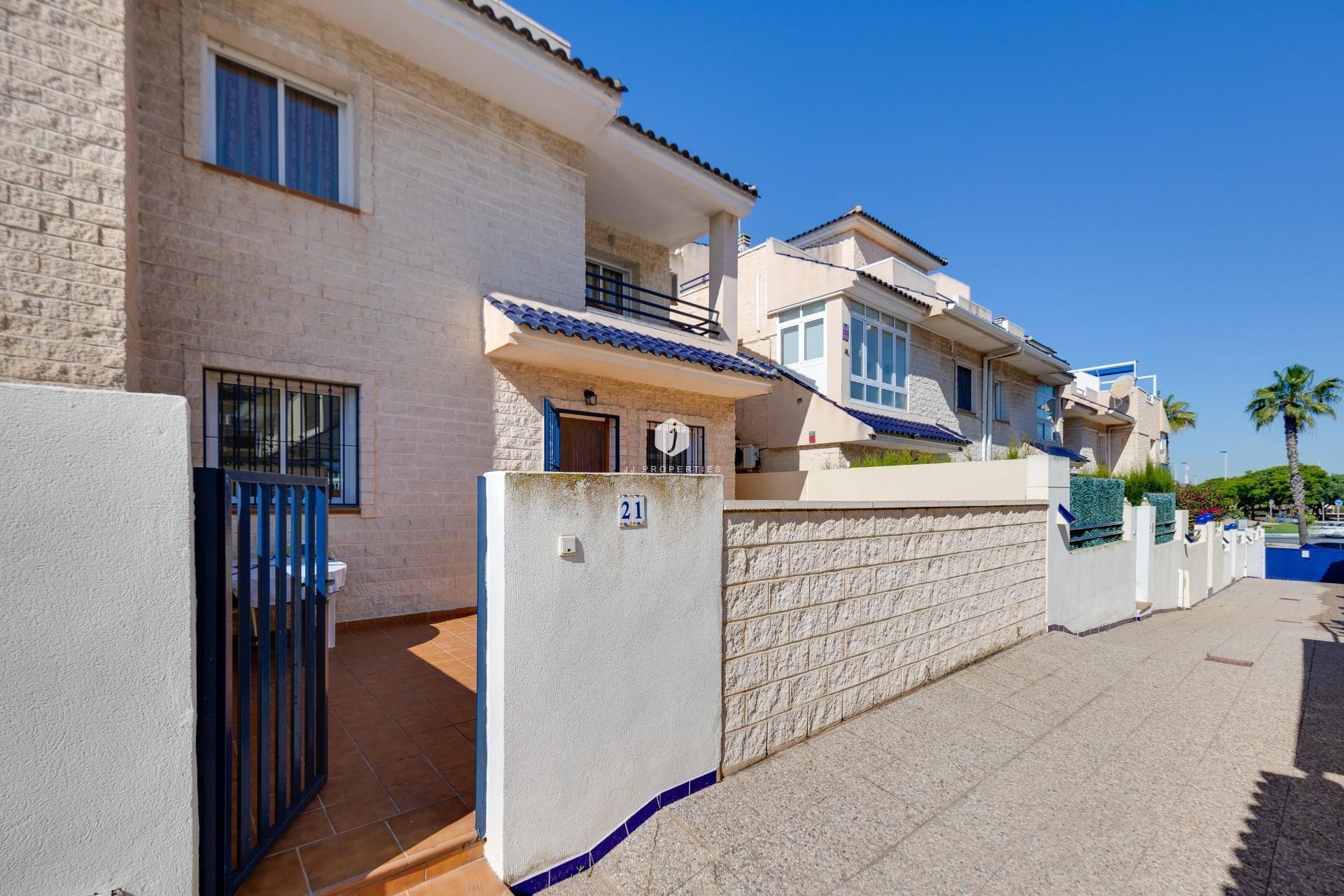 Aus zweiter Hand - Chalet -
Torrevieja - La veleta
