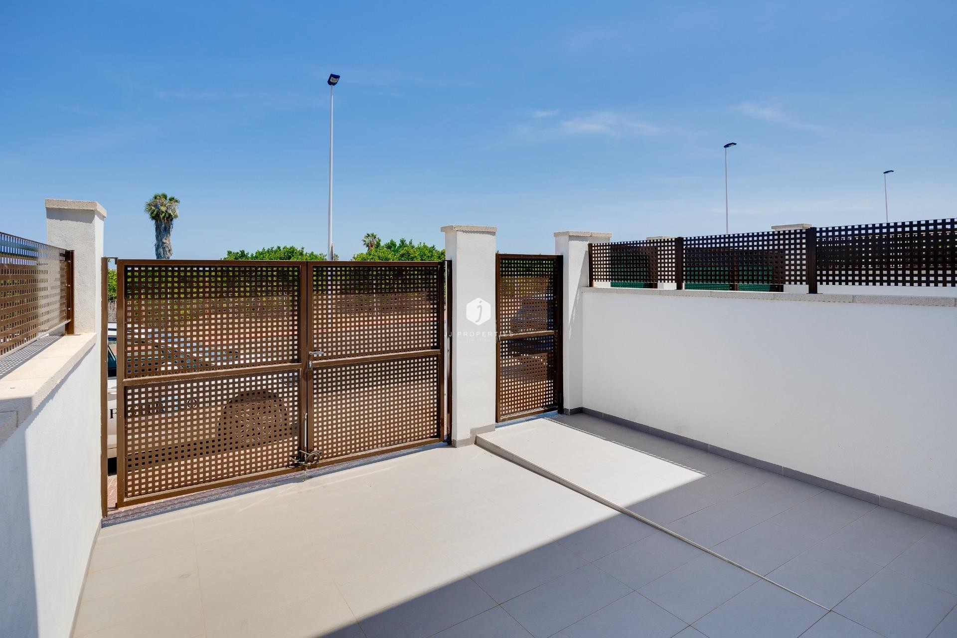 Aus zweiter Hand - Chalet -
Torrevieja - Los Balcones