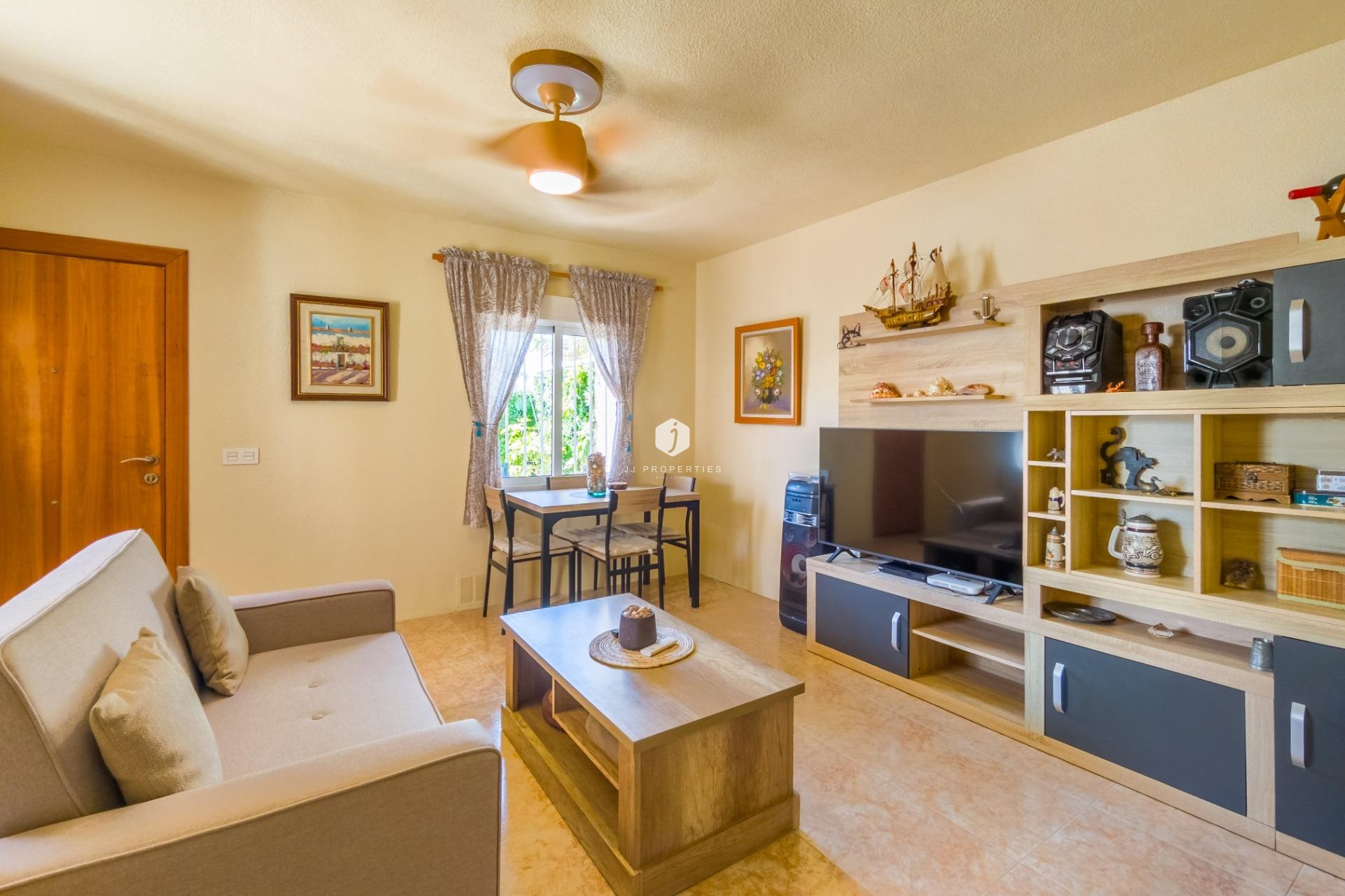Aus zweiter Hand - Chalet -
Torrevieja - Nueva Torrevieja