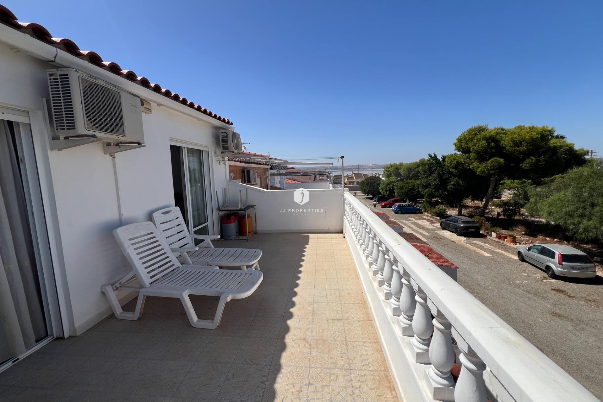 Aus zweiter Hand - Chalet -
Torrevieja - San luis