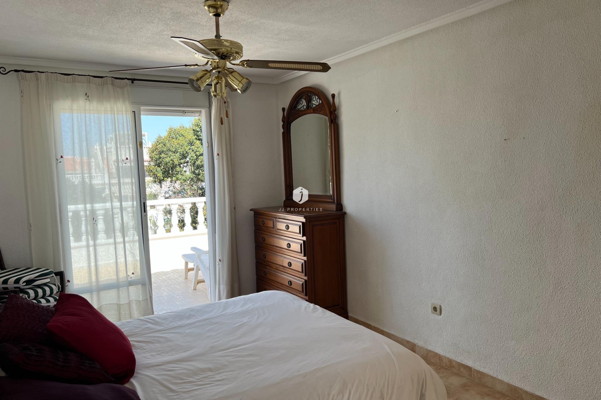 Aus zweiter Hand - Chalet -
Torrevieja - San luis
