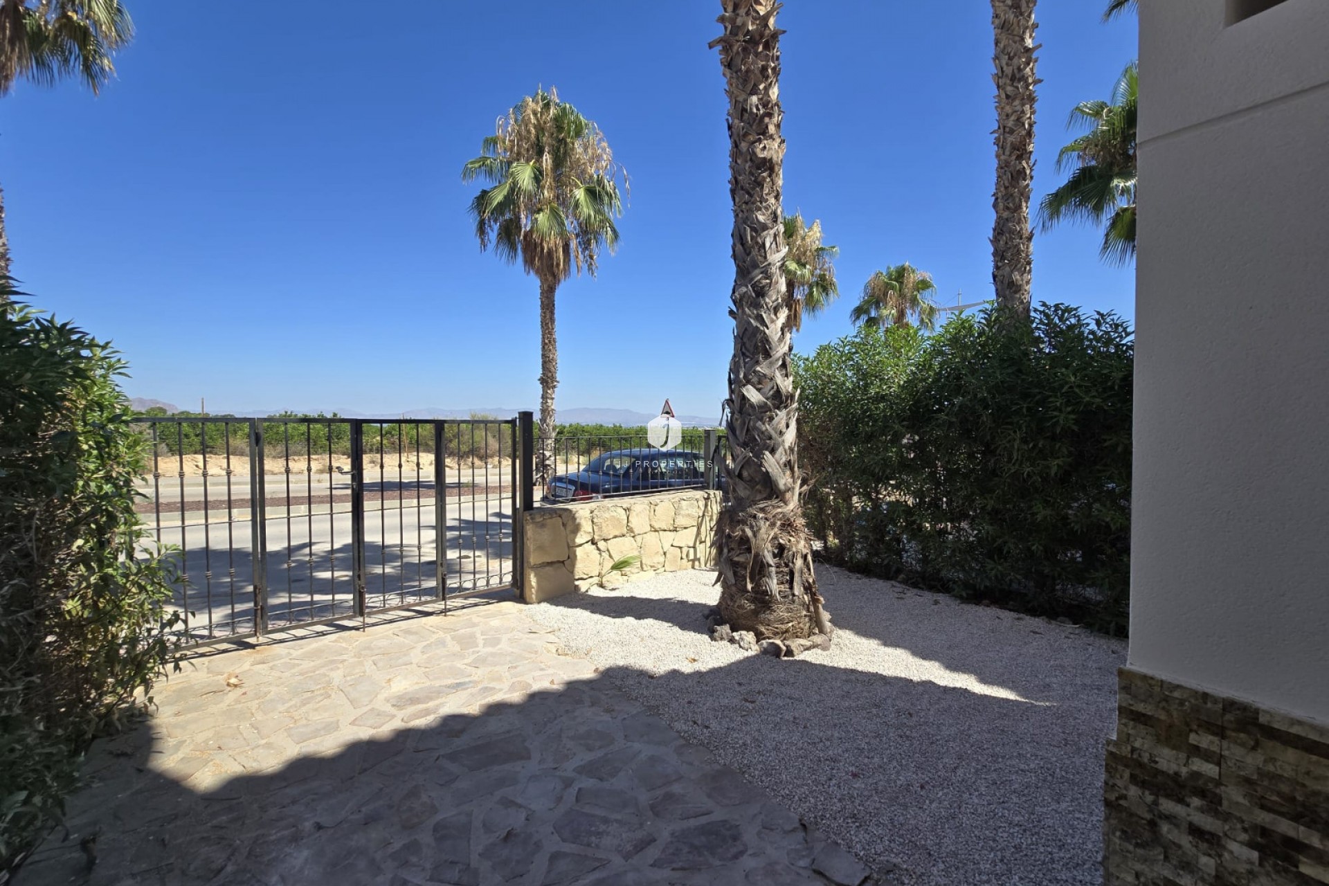 Aus zweiter Hand - Duplex -
Algorfa - Inland