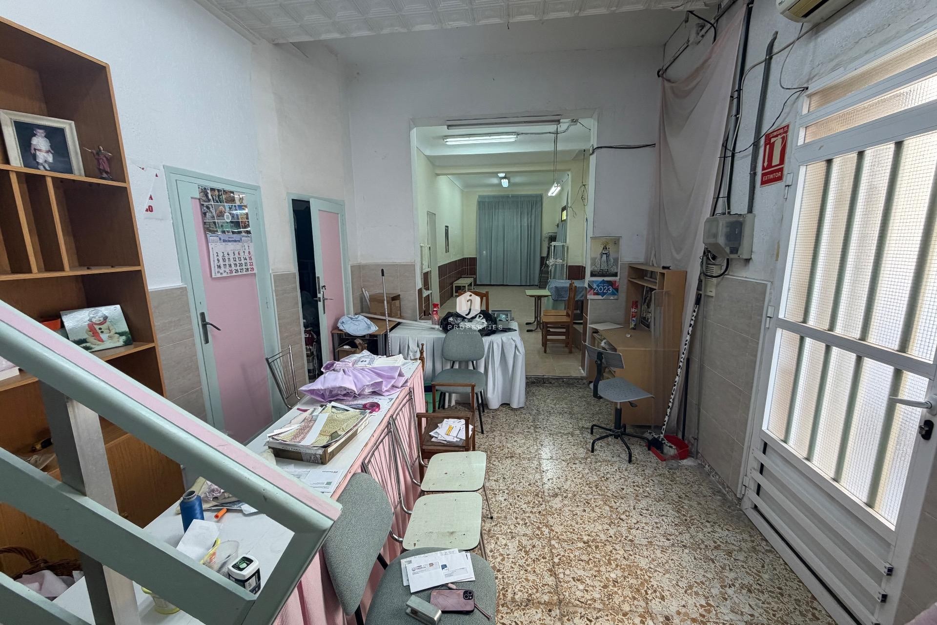 Aus zweiter Hand - Duplex -
Almoradí