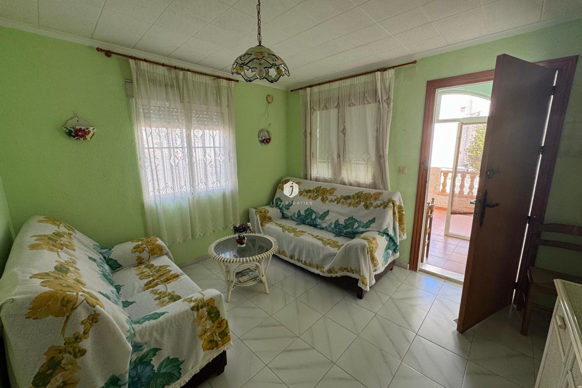 Aus zweiter Hand - Duplex -
La Mata - Costa Blanca