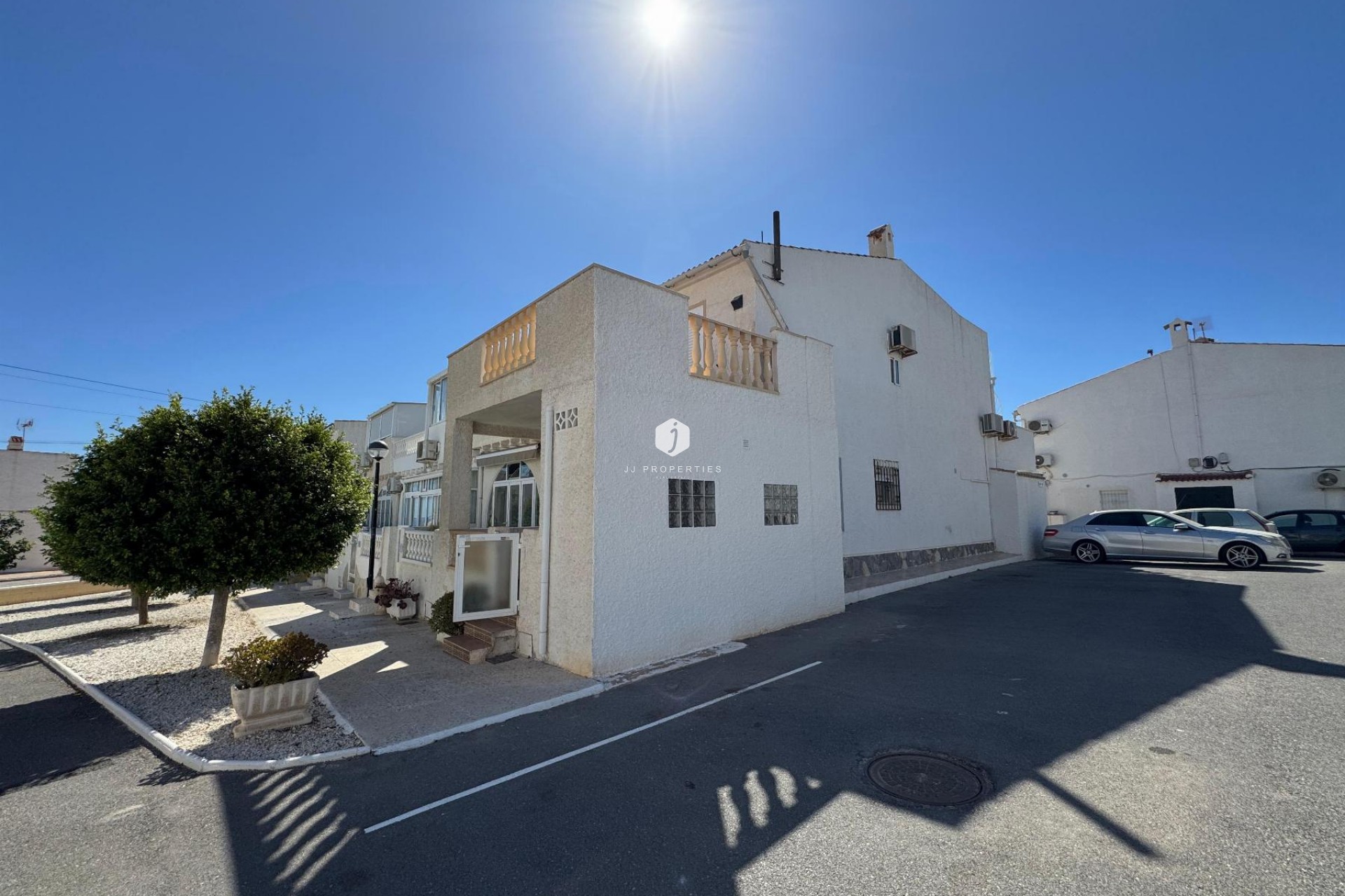 Aus zweiter Hand - Duplex -
La Mata - Costa Blanca