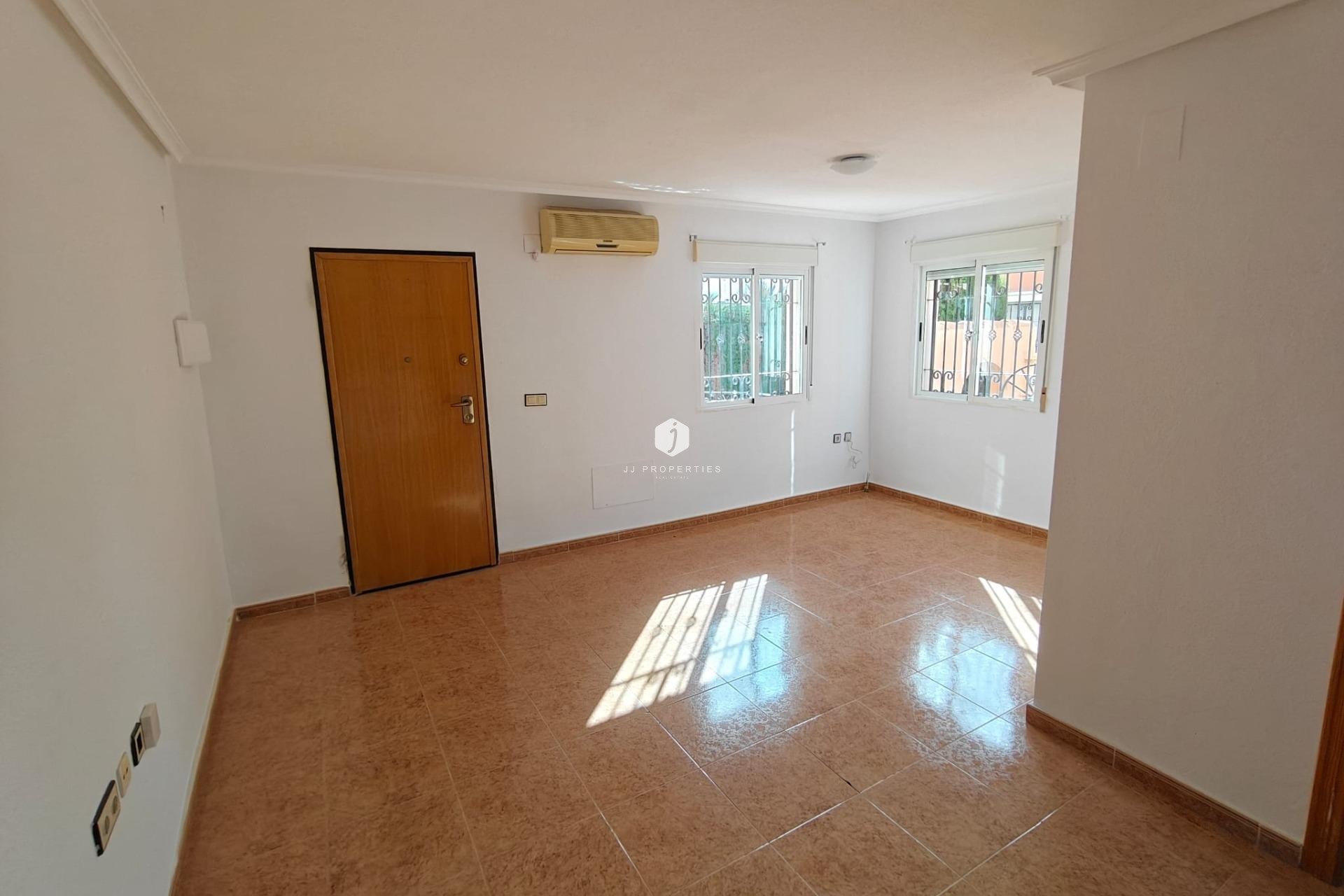 Aus zweiter Hand - Duplex -
Los Montesinos - Costa Blanca Sur