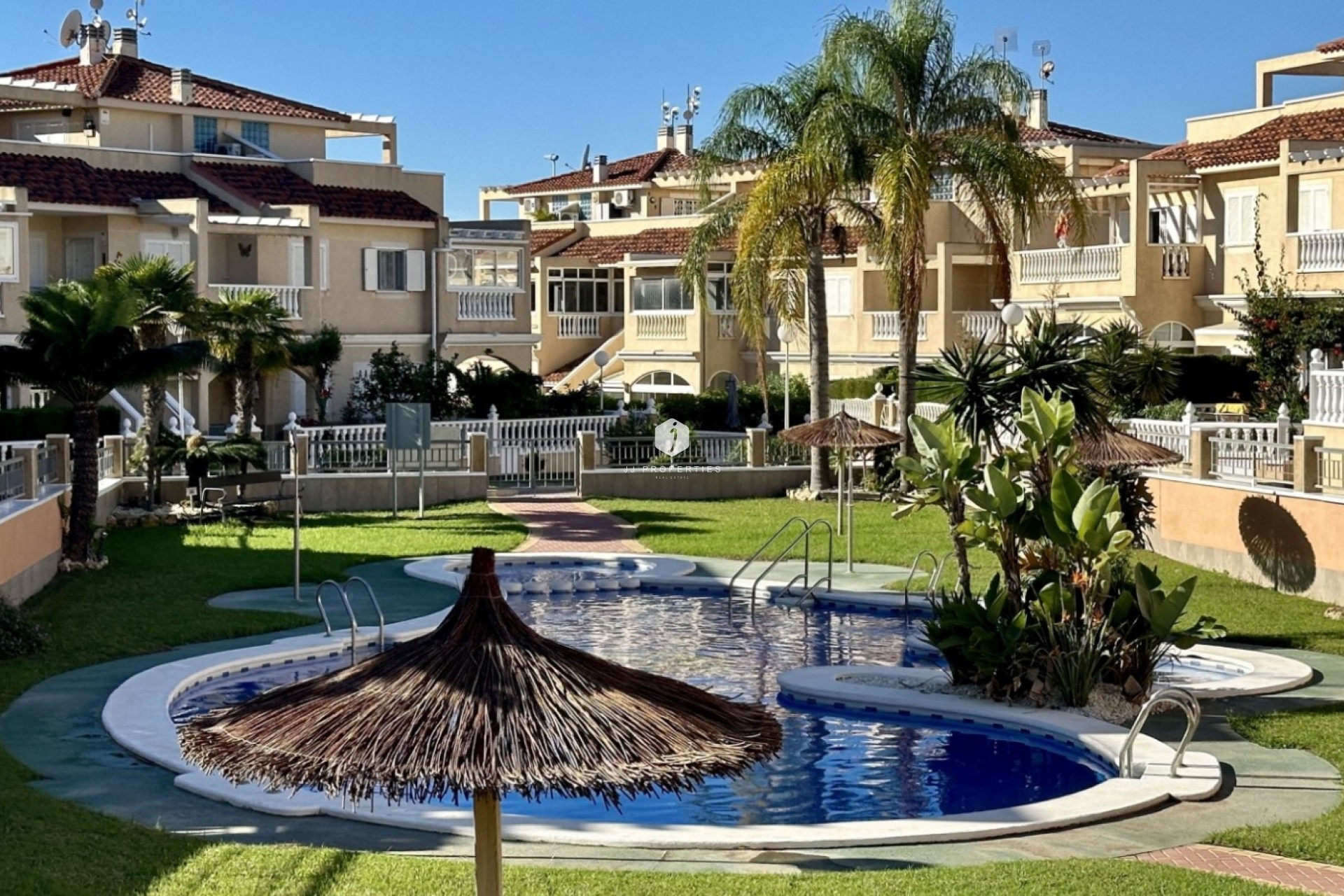 Aus zweiter Hand - Duplex -
Orihuela Costa - Costa Blanca