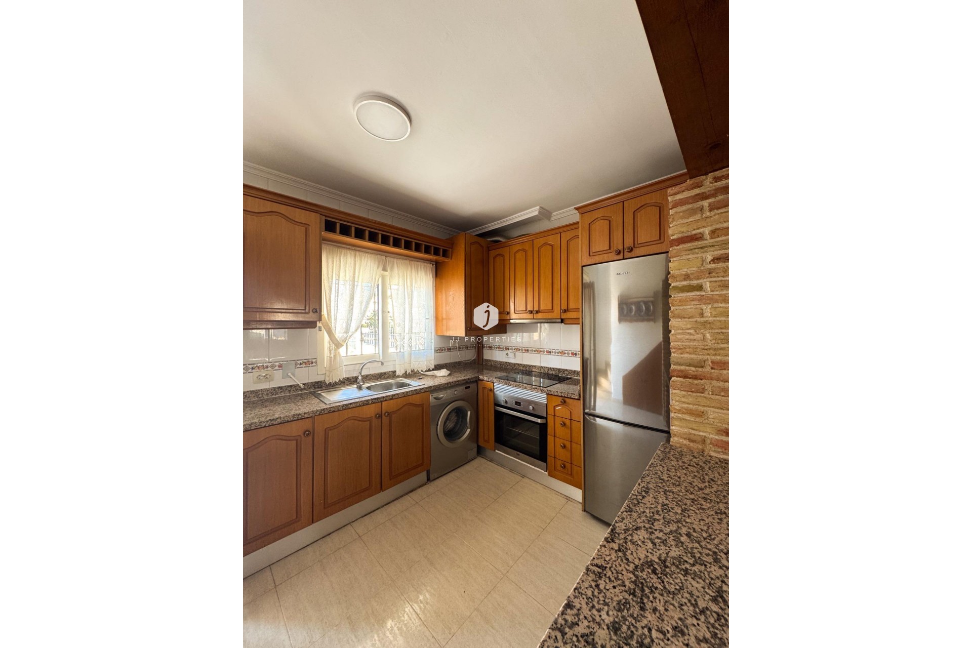 Aus zweiter Hand - Duplex -
Orihuela Costa - Los Almendros-la Florida