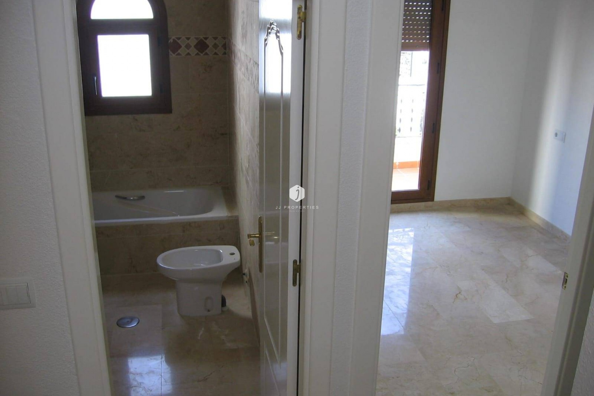 Aus zweiter Hand - Duplex -
Orihuela Costa - PAU 8