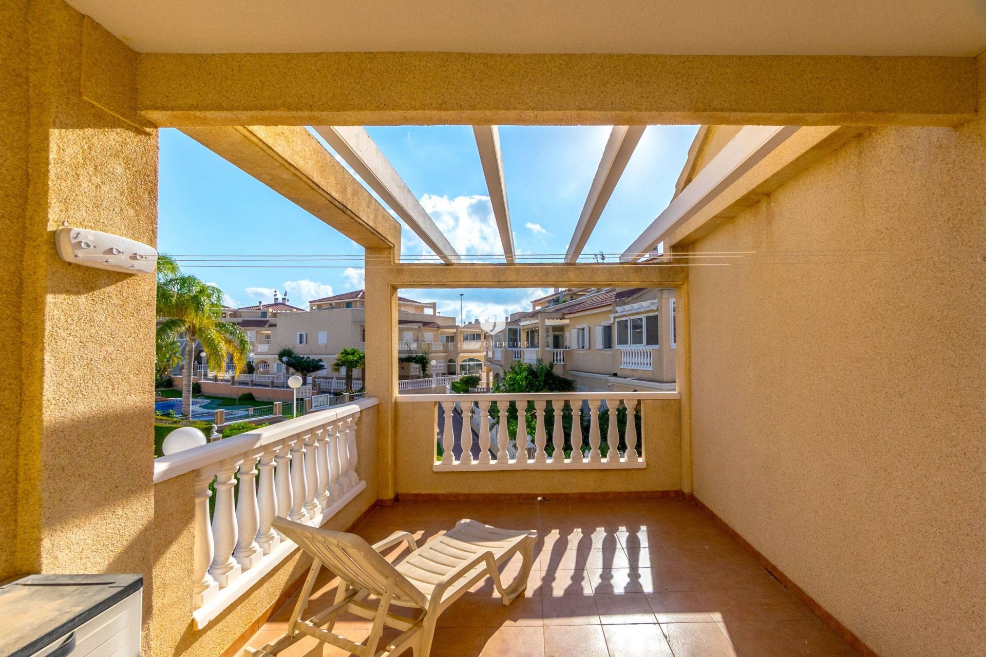 Aus zweiter Hand - Duplex -
Orihuela Costa - Playa Flamenca