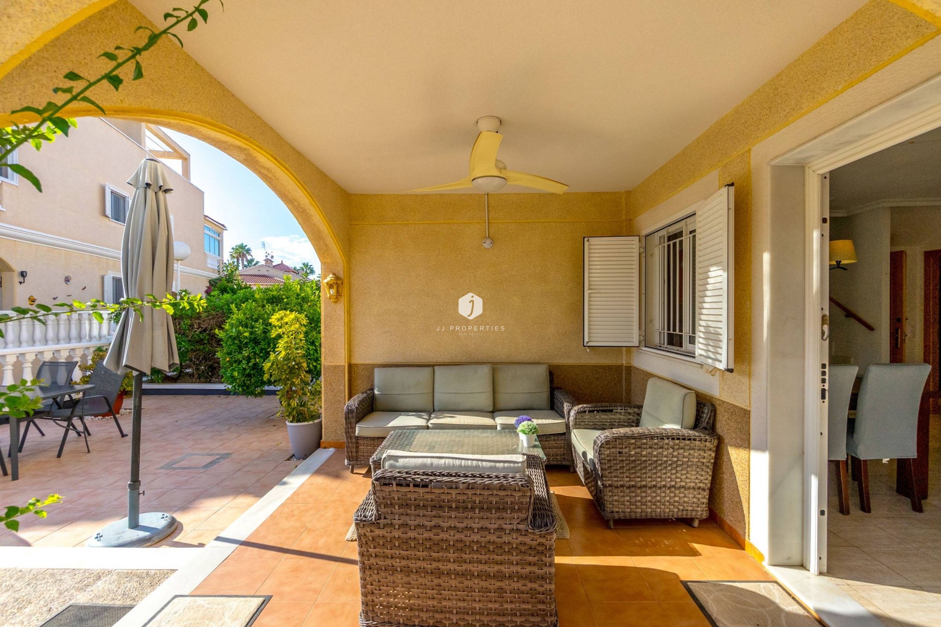 Aus zweiter Hand - Duplex -
Orihuela Costa - Playa Flamenca