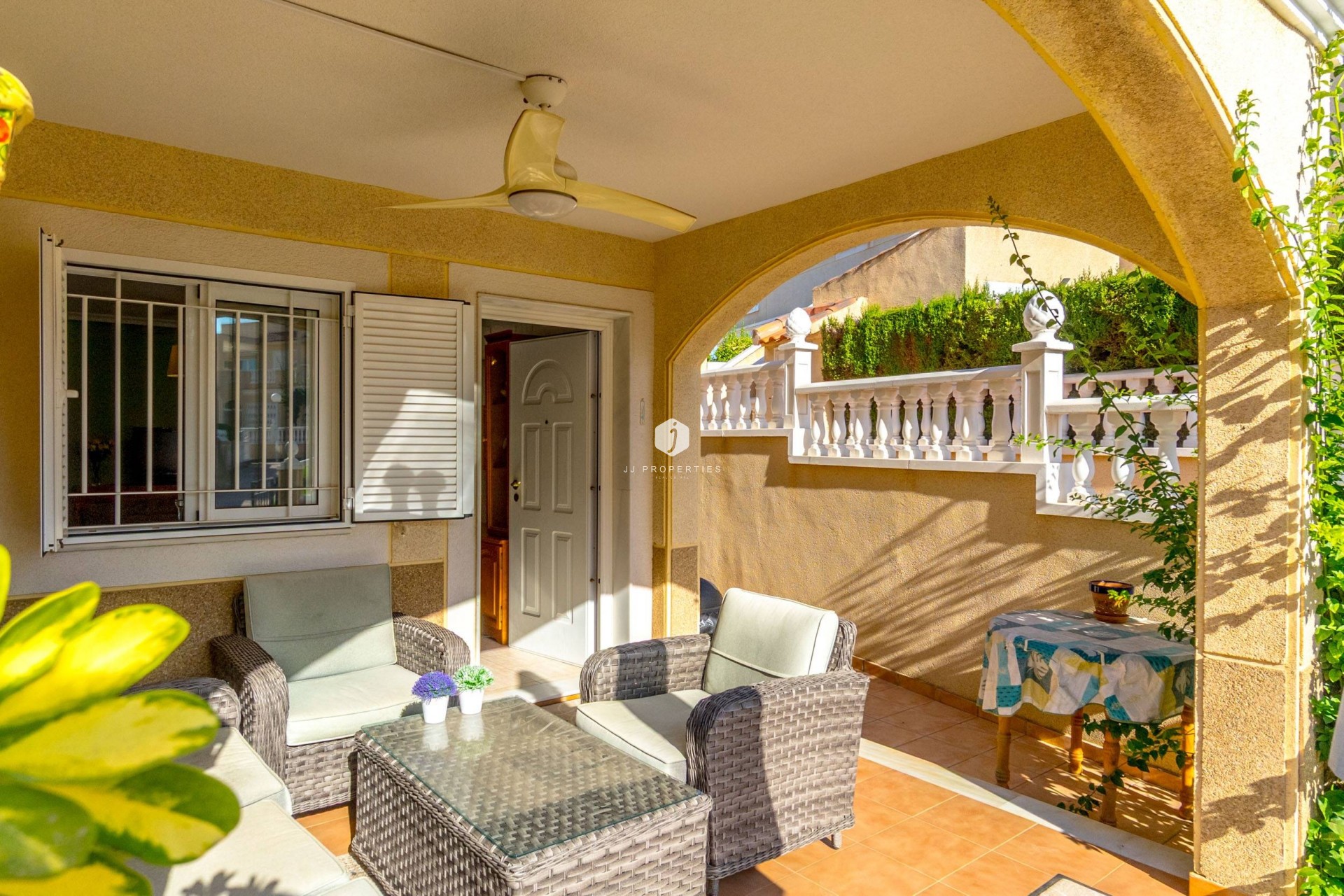 Aus zweiter Hand - Duplex -
Orihuela Costa - Playa Flamenca