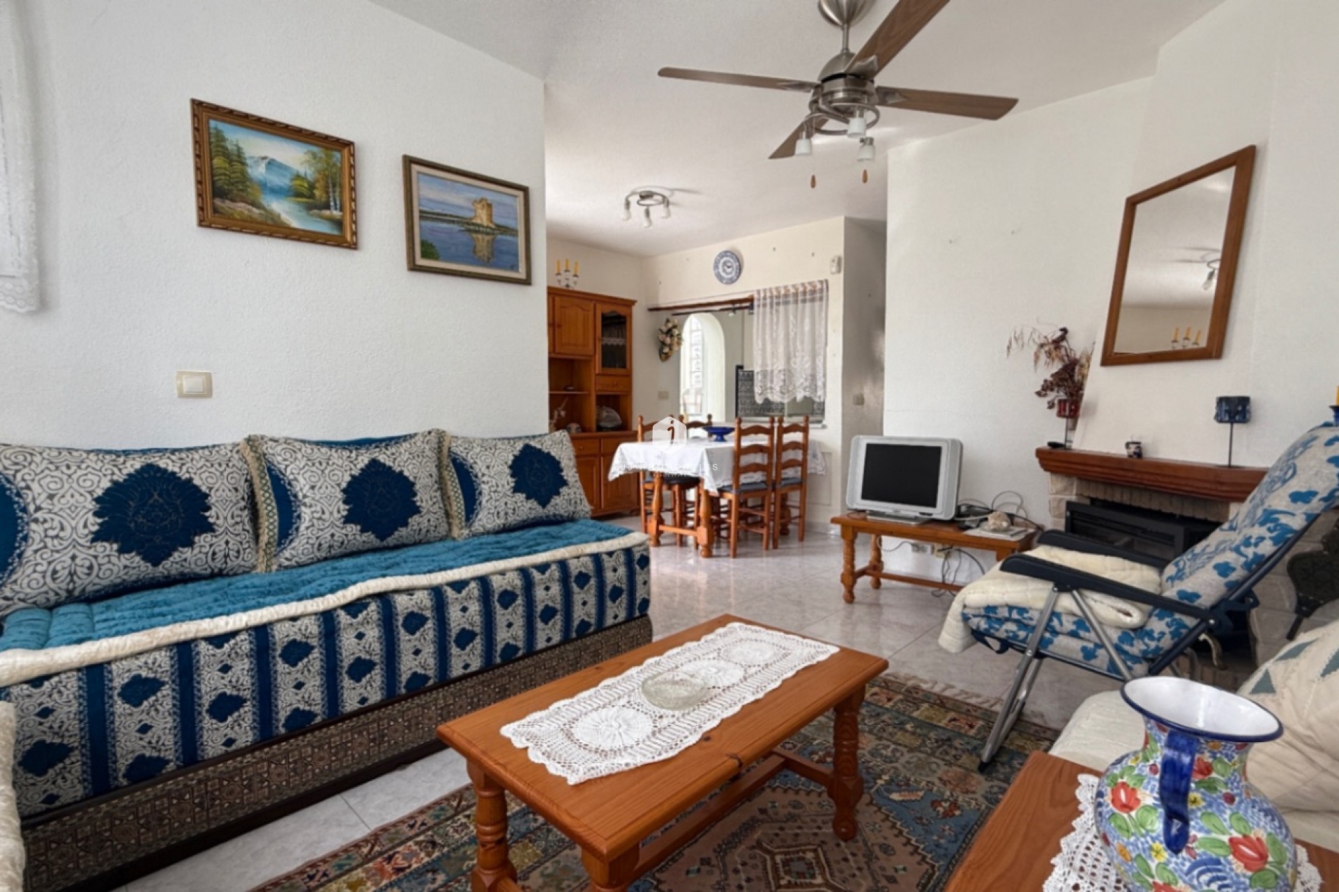 Aus zweiter Hand - Duplex -
San Miguel de Salinas - Inland