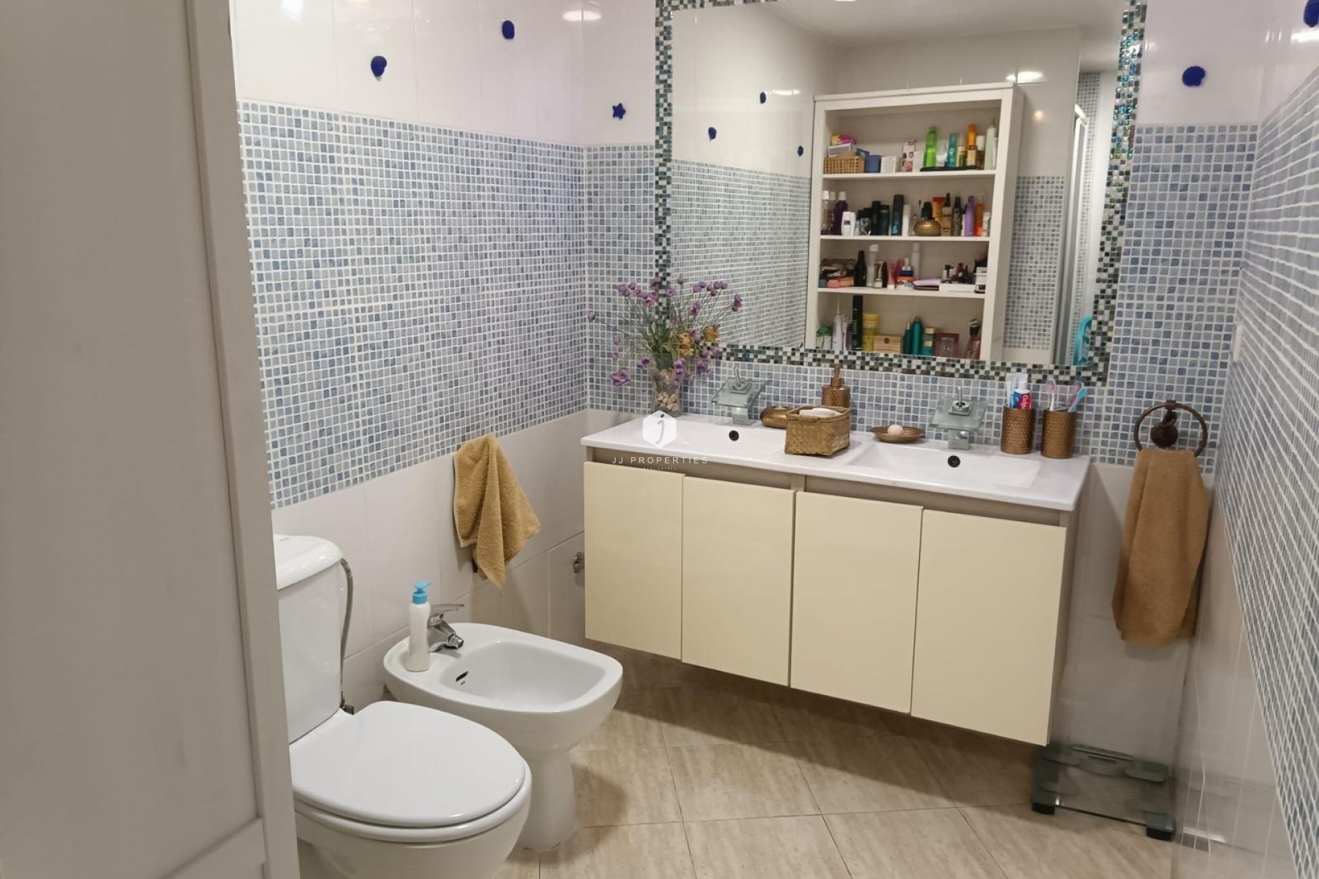 Aus zweiter Hand - Duplex -
Torrevieja - Acequion